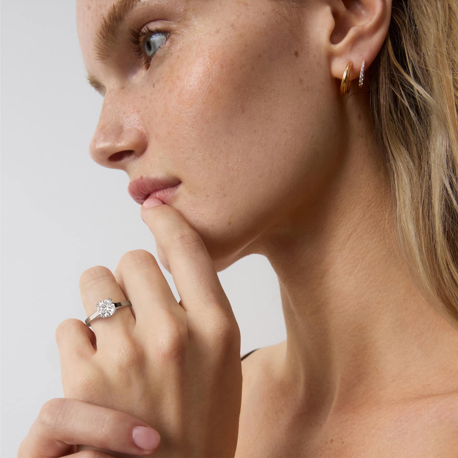 Double Claw Prong Solitaire Engagement Ring In Platinum