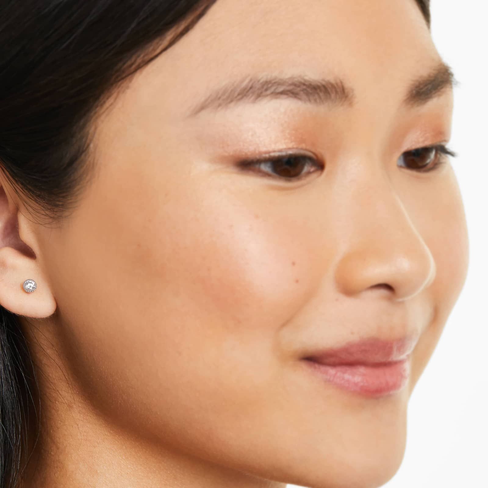 Milgrain Bezel 0.25 CTW Diamond Stud Earrings In Platinum