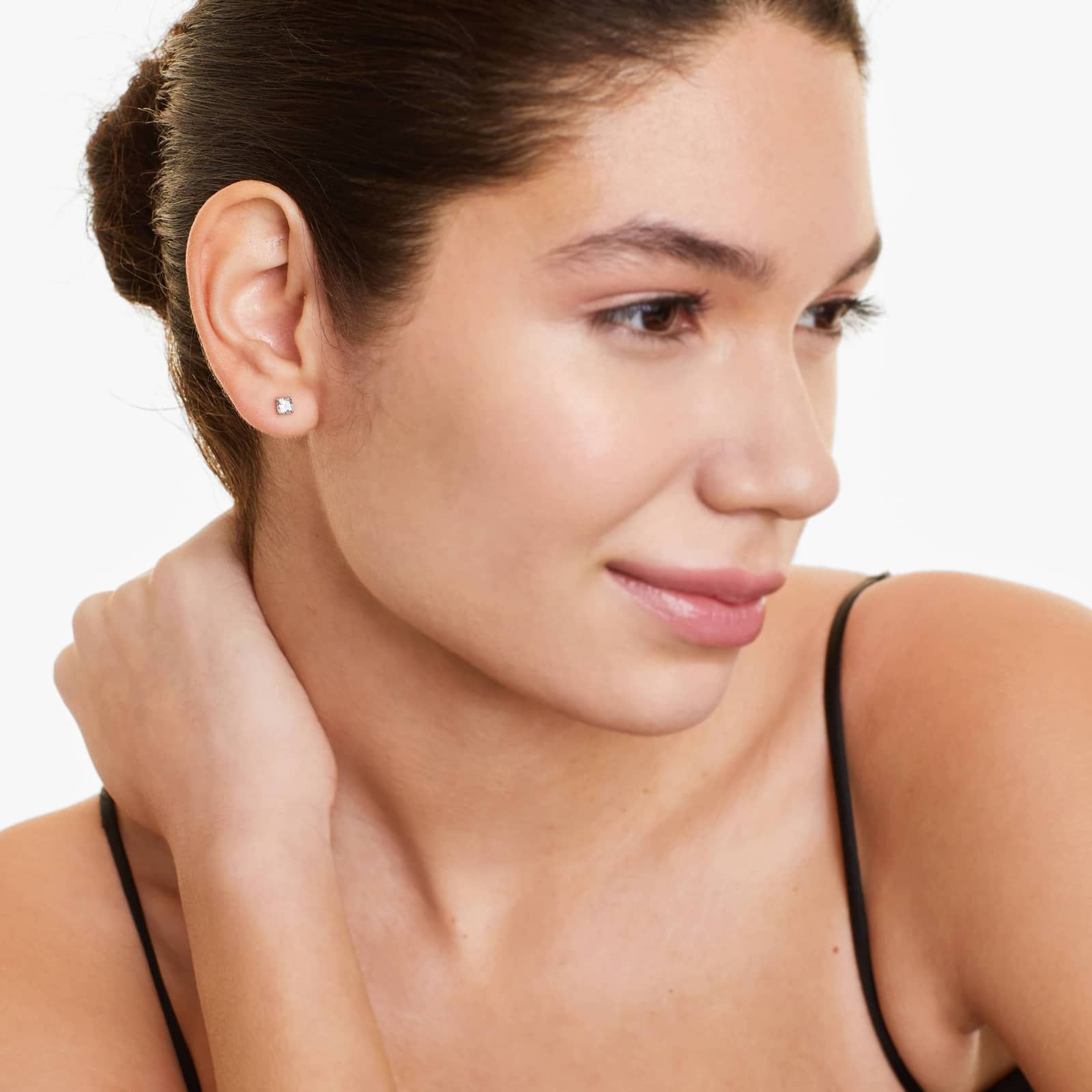 Cushion Cut 0.75 CTW Diamond Stud Earrings In Platinum