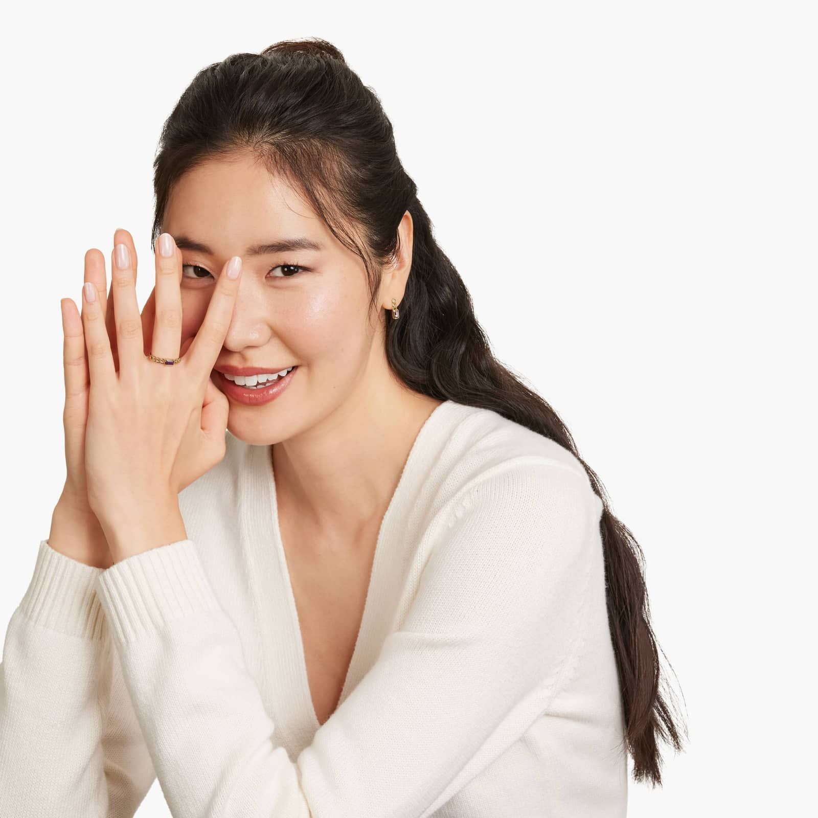 Radiant Reflections Amethyst Curb Chain Ring In 14K Yellow Gold