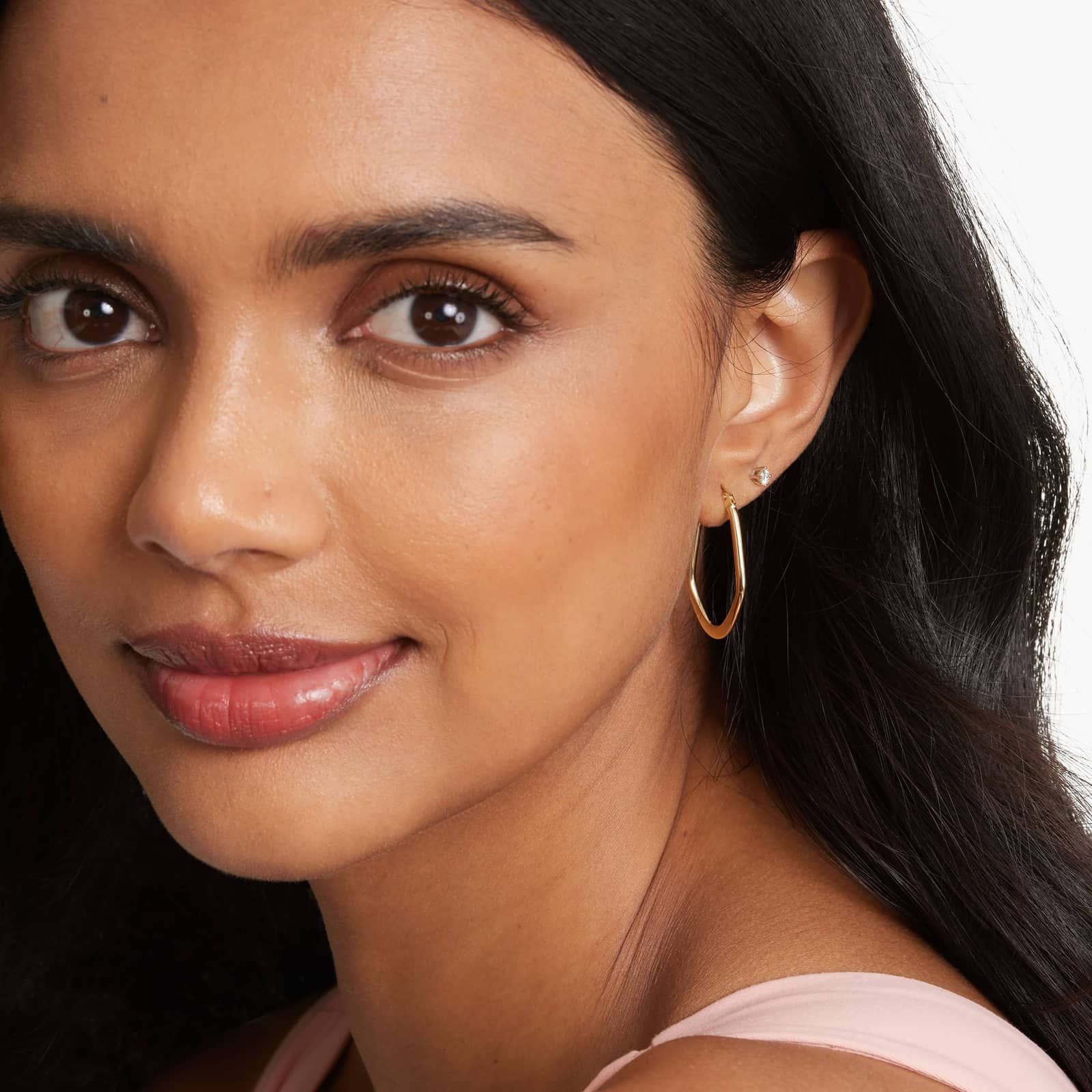 Golden Hour Geometric Oval Hoop Earrings In 14K Yellow Gold