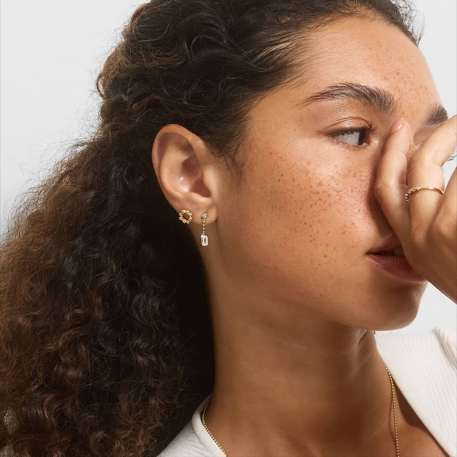 Bead Circle Stud Earrings In 14K Yellow Gold