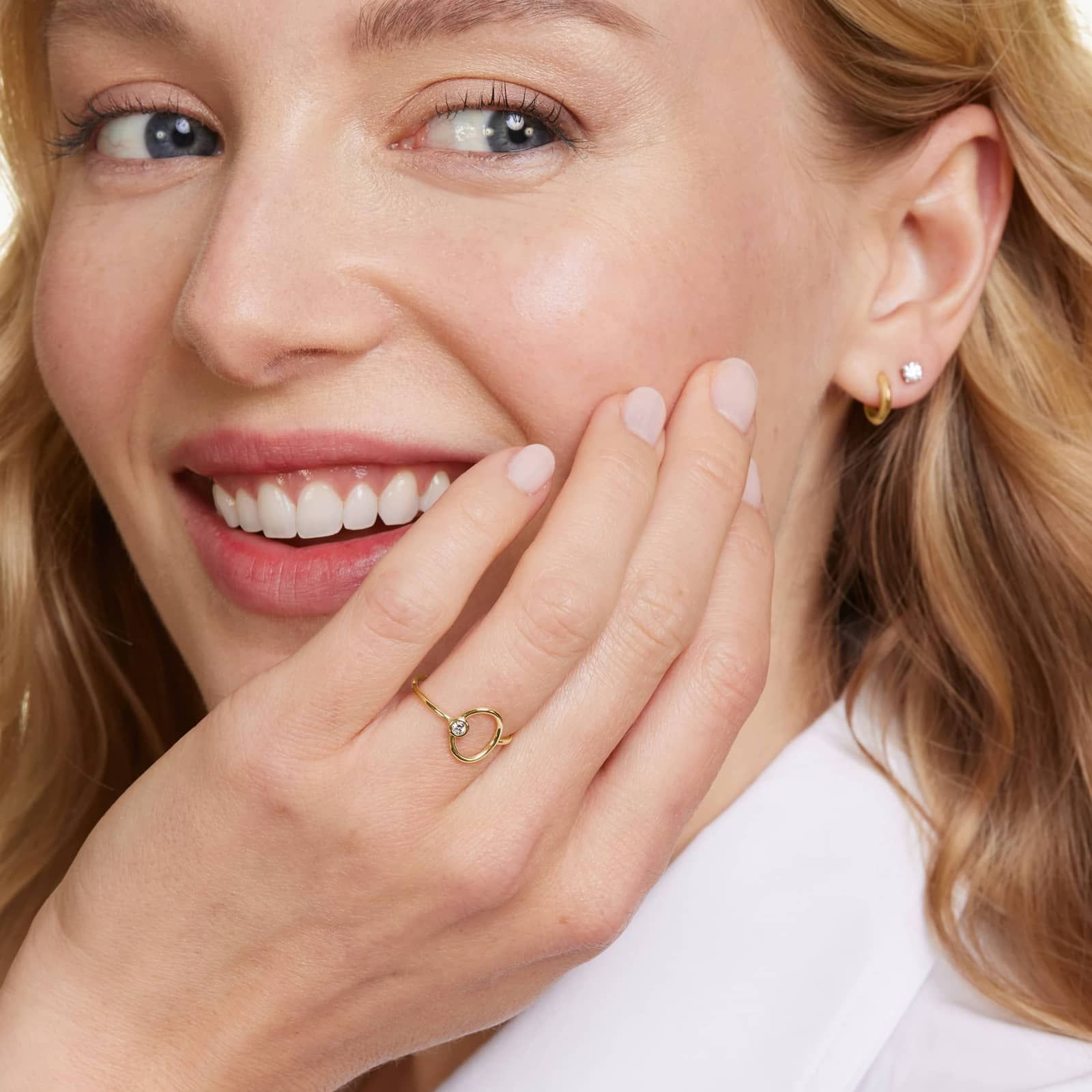 Dainty Diamonds Geometric Circle Ring In 14K Yellow Gold