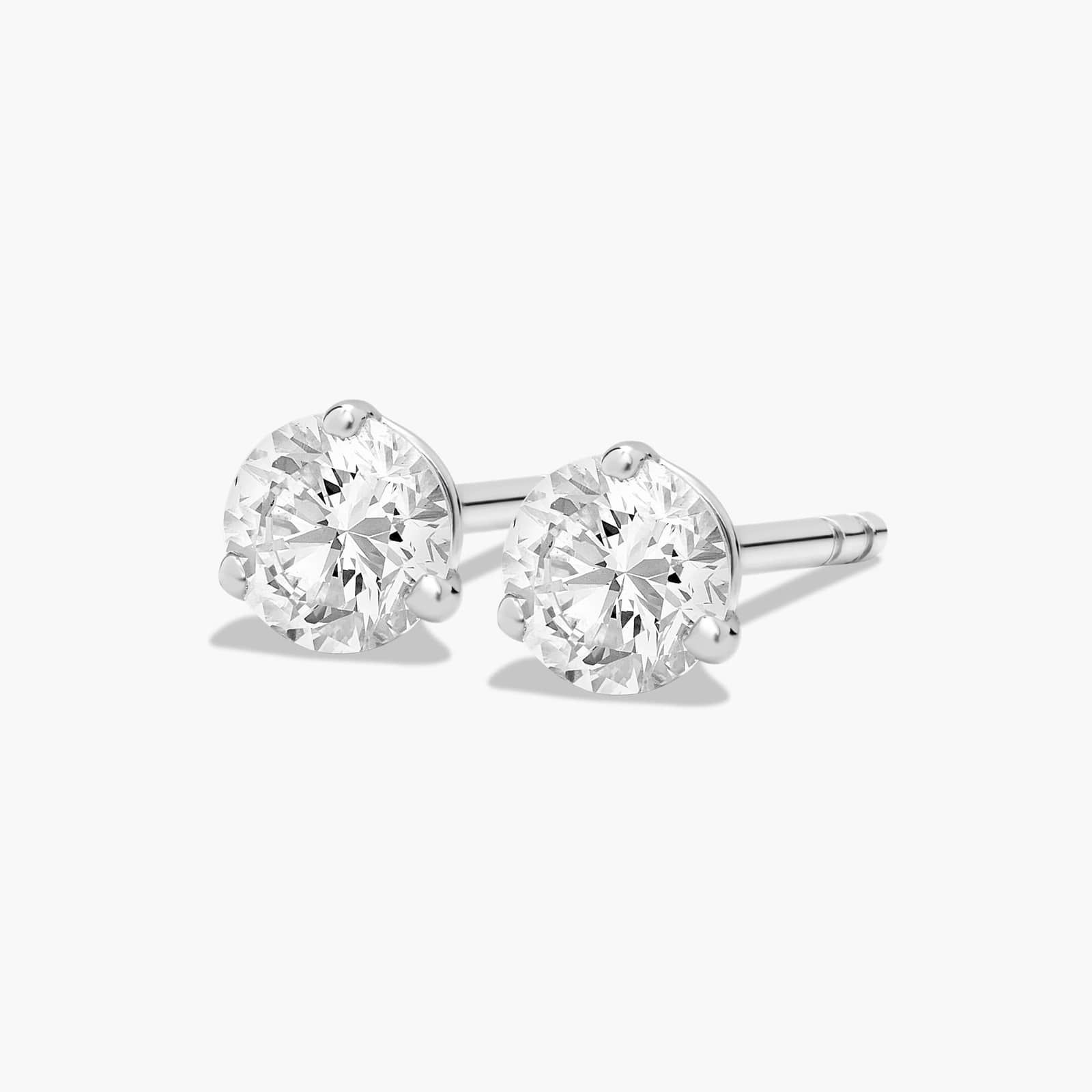 Three Prong 0.5 CTW Round Brilliant Diamond Earrings In Platinum
