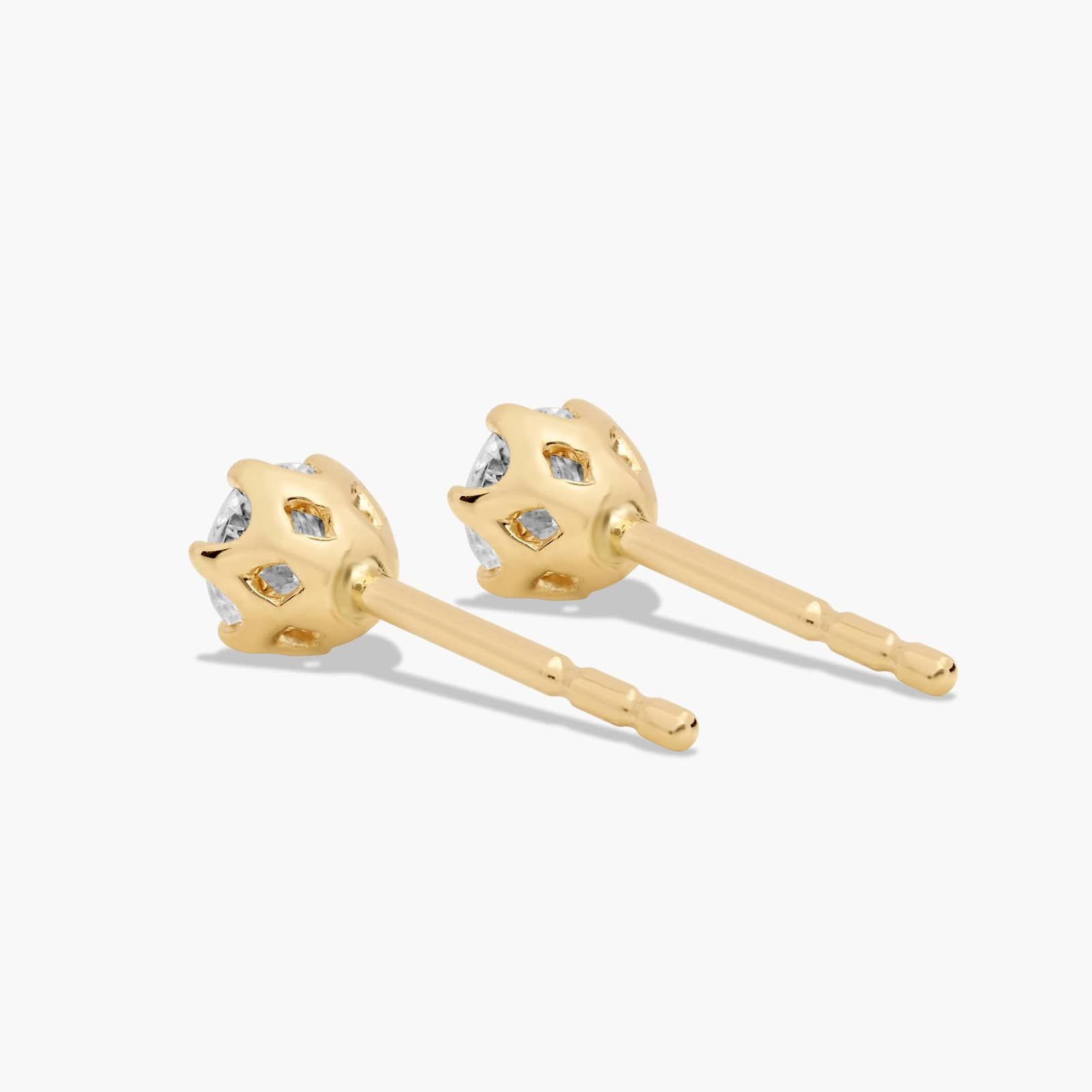 Scallop Basket 0.25 CTW Lab-Grown Diamond Stud Earrings In 14K Yellow Gold