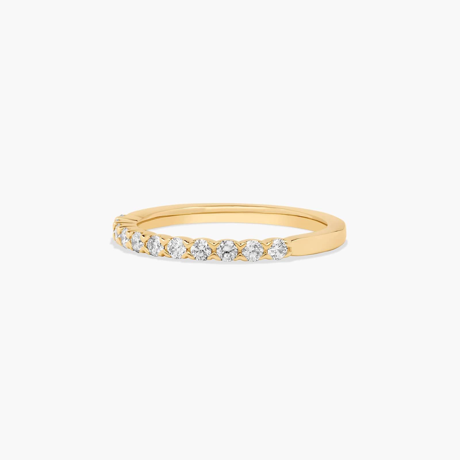 Fishtail Wedding Ring With 0.3 CTW Diamonds In 14K Yellow Gold (2.00mm)