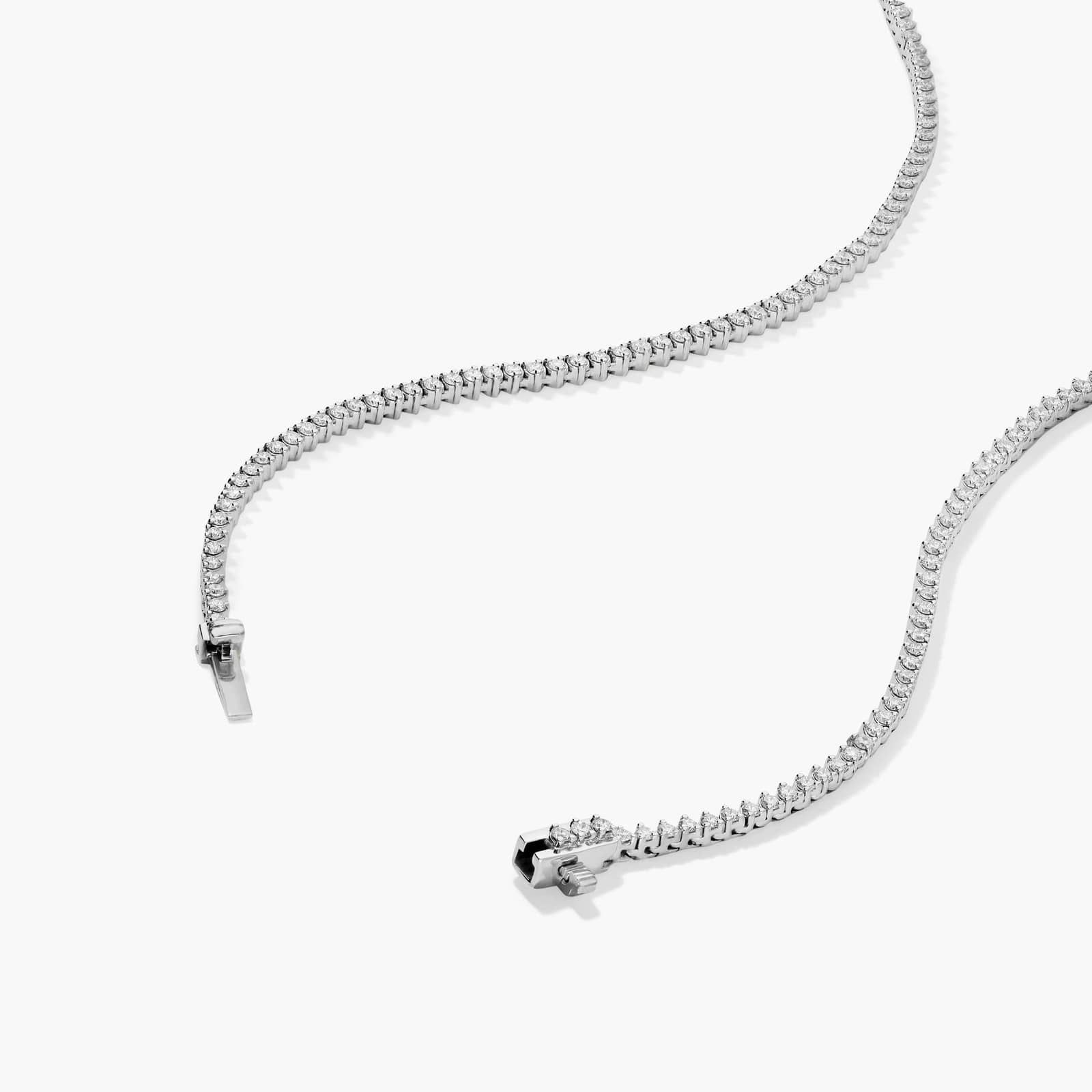 14K White Gold Riviera Three Prong Graduating Diamond Tennis Necklace (5.00 CTW - H-I / SI1-SI2)