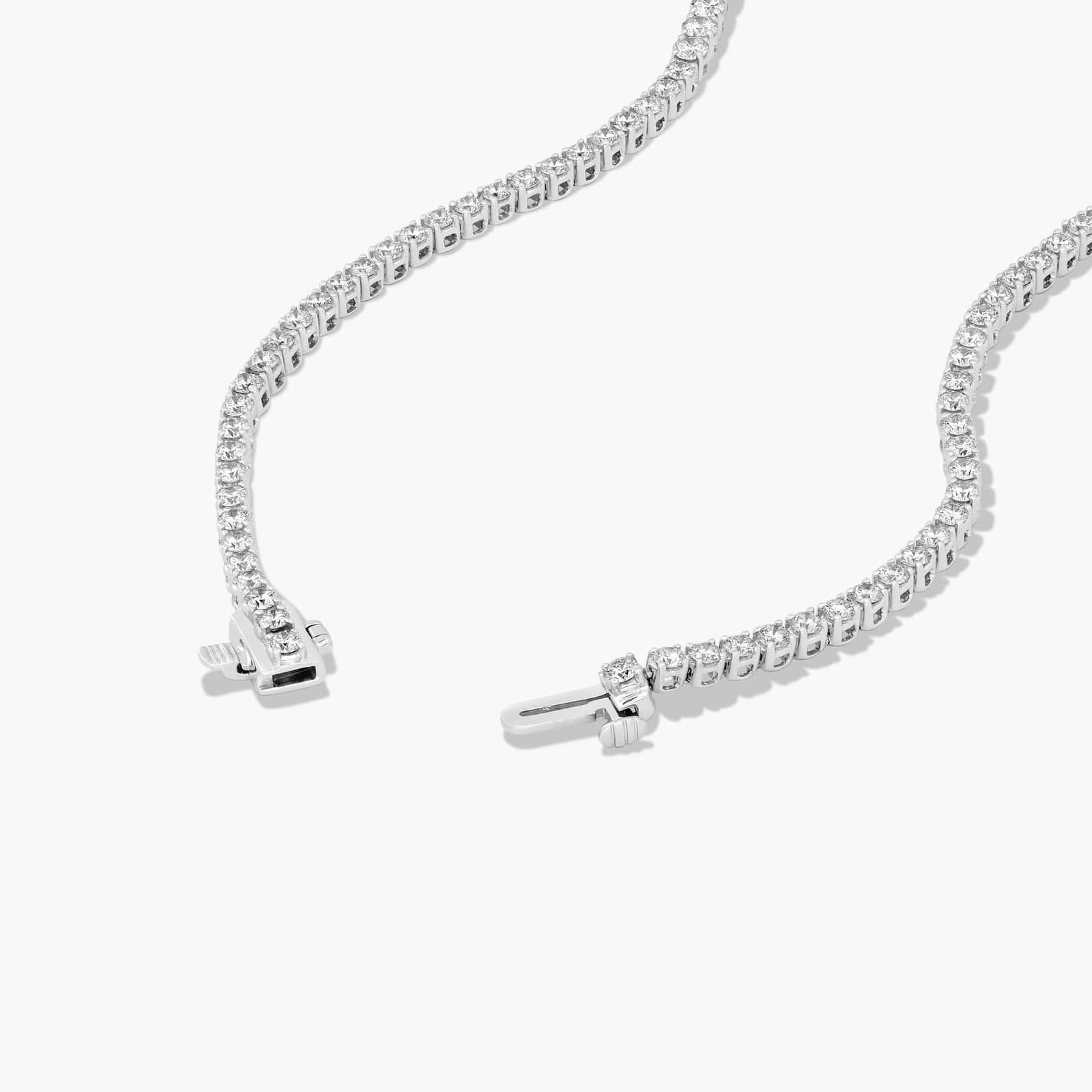 Platinum18 Inch Chevron Diamond Tennis Necklace (15.00 CTW - H-I / SI1-SI2)