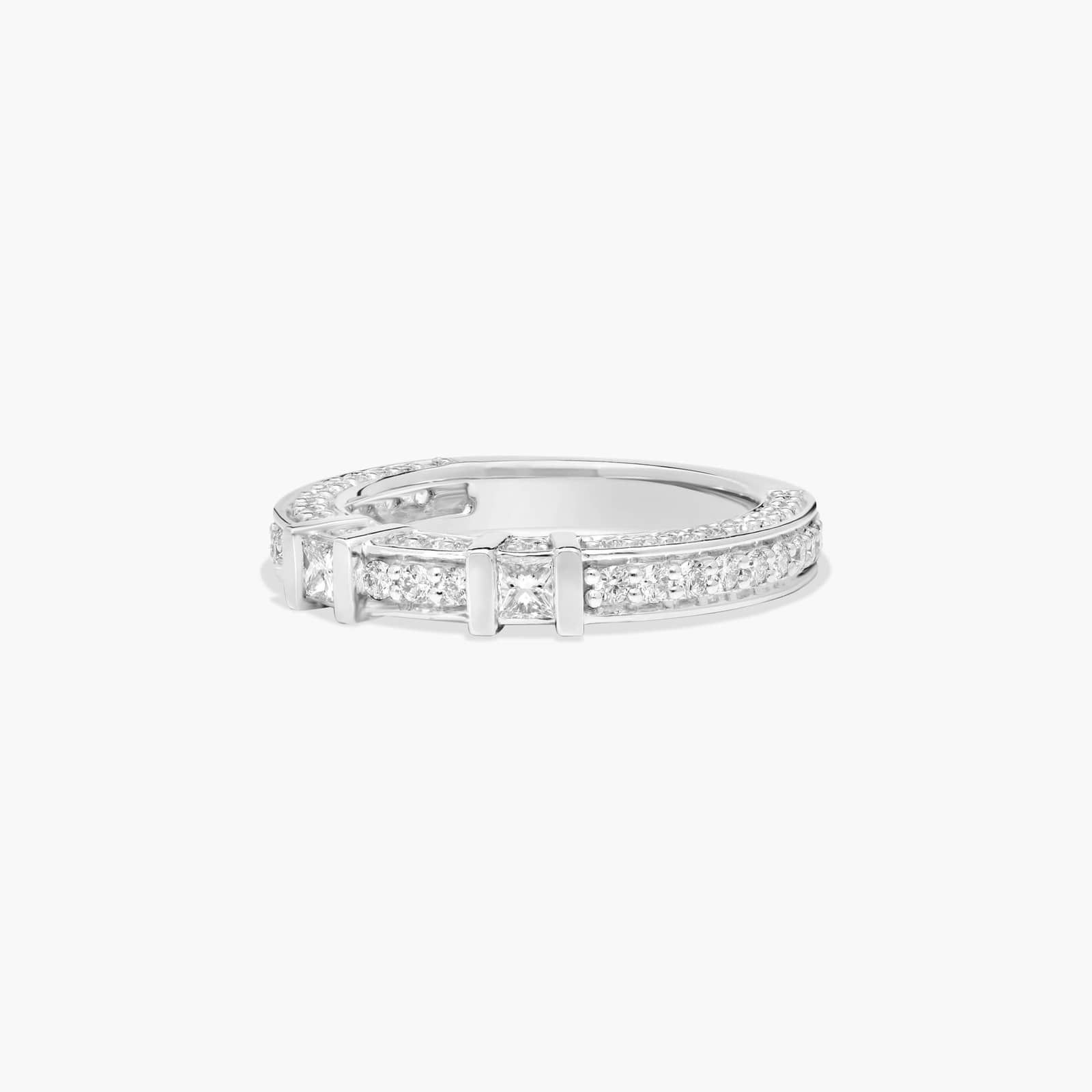 14K White Gold 0.93ct Bar Set and Pavé Diamond Wedding Ring