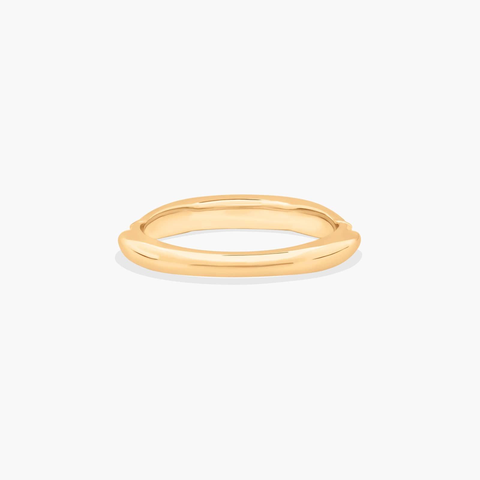 Single Row Graduate Shank Wedding Ring In 14K Yellow Gold (2.50mm)