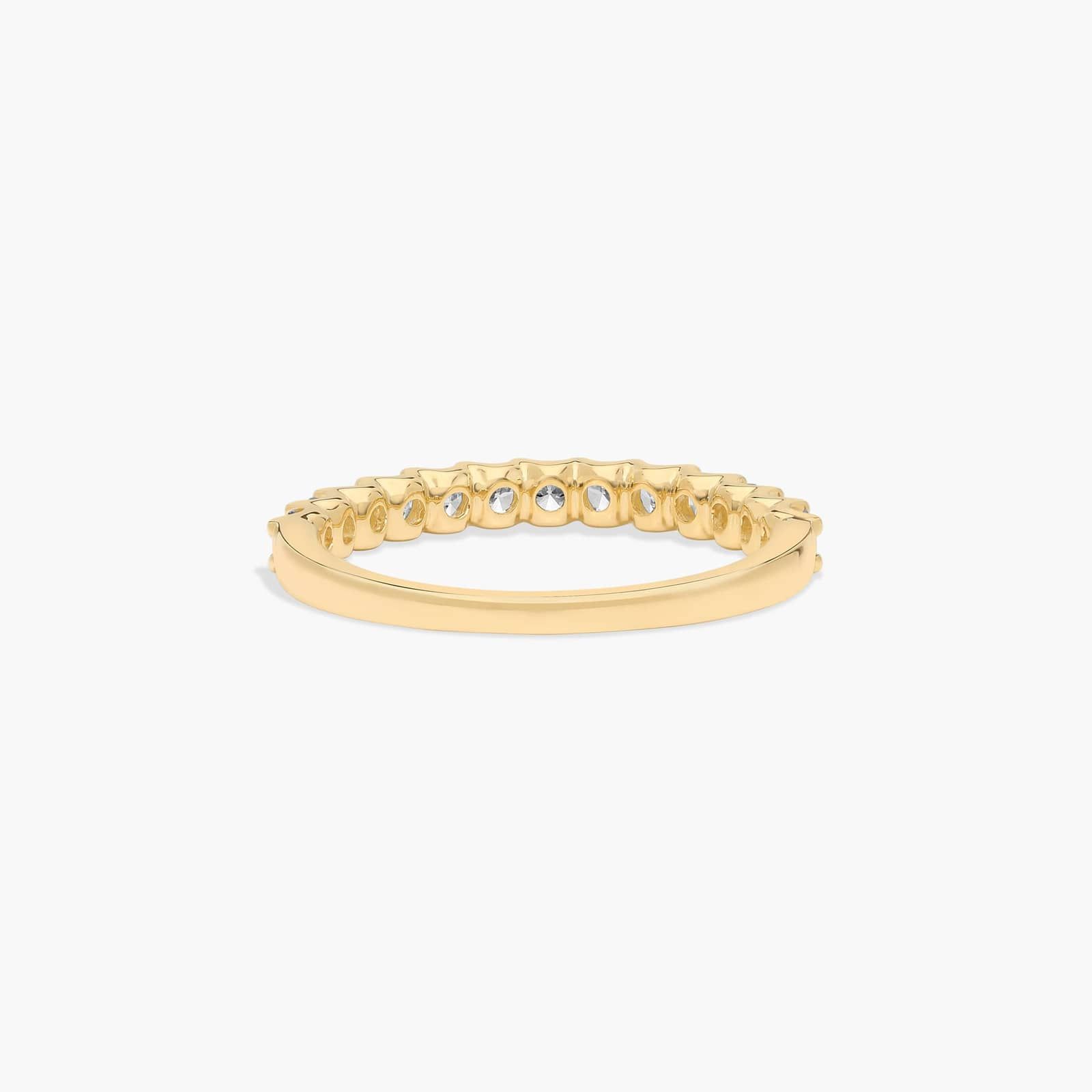 Shared Prong Petite Contour Wedding Ring In 18K Yellow Gold (1.50mm)