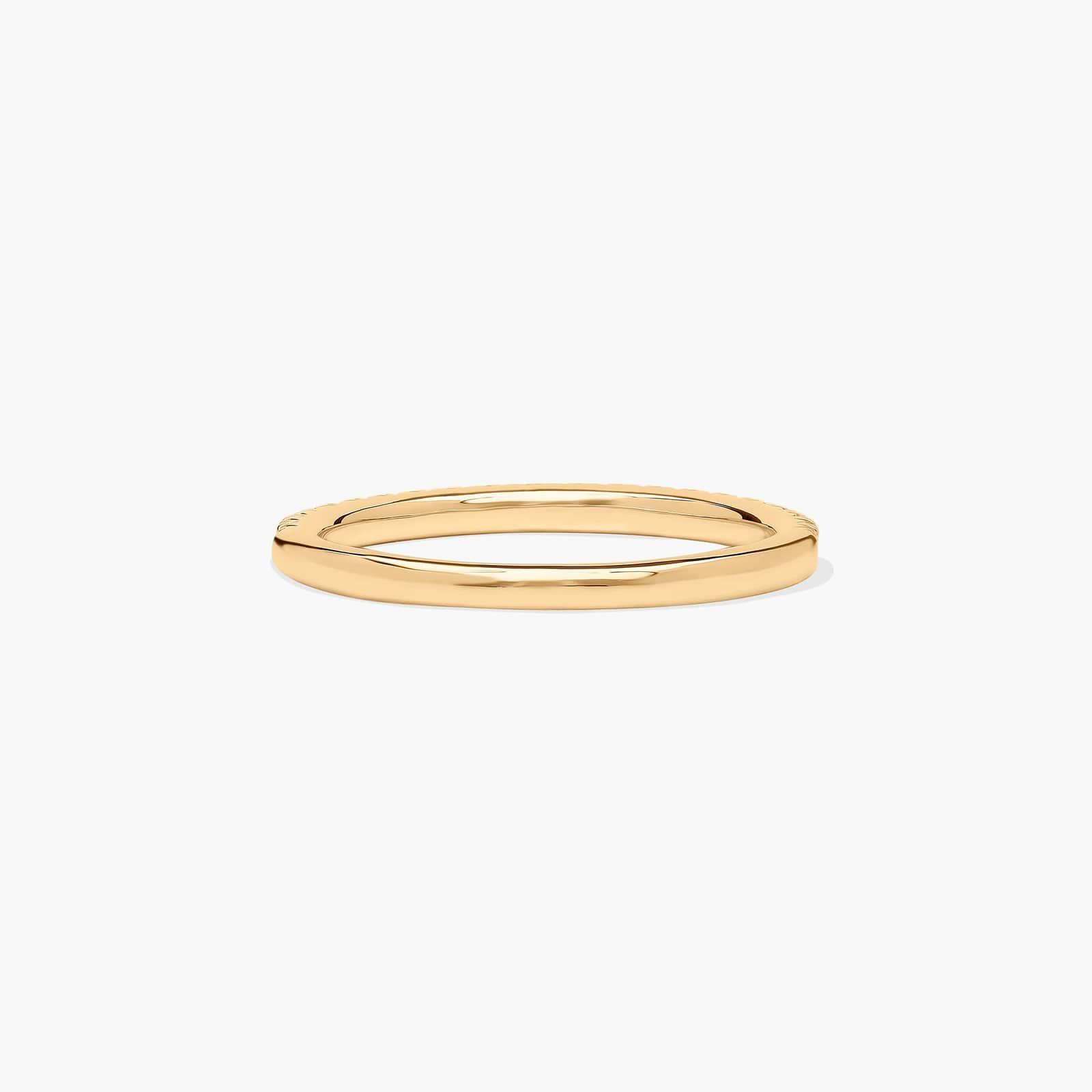 Outline Pavé Diamond Wedding Ring In 18K Yellow Gold (1.50mm)
