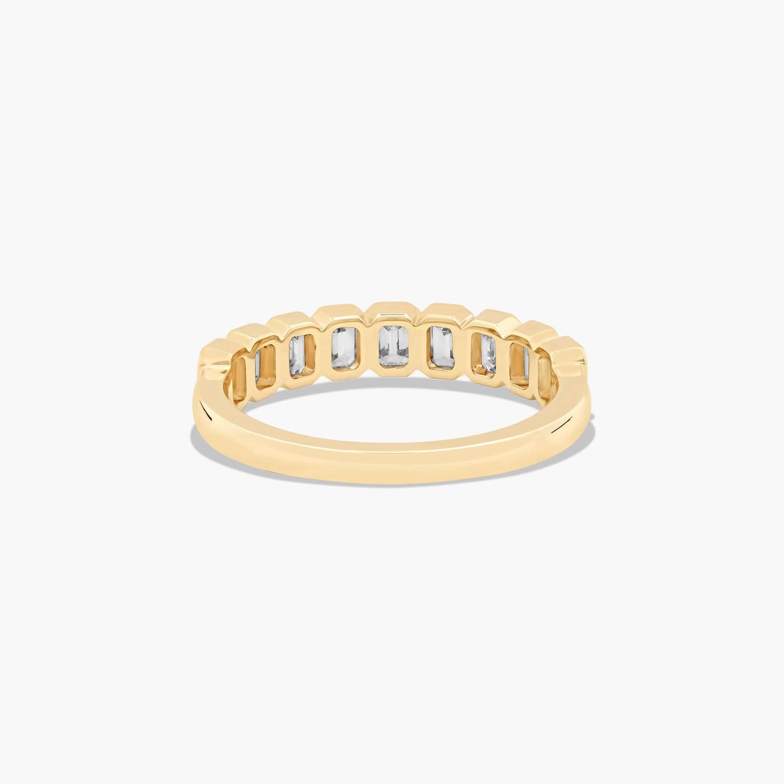 Bezel Set Wedding Ring With Emerald Cut Diamonds In 18K Yellow Gold (2.00mm)