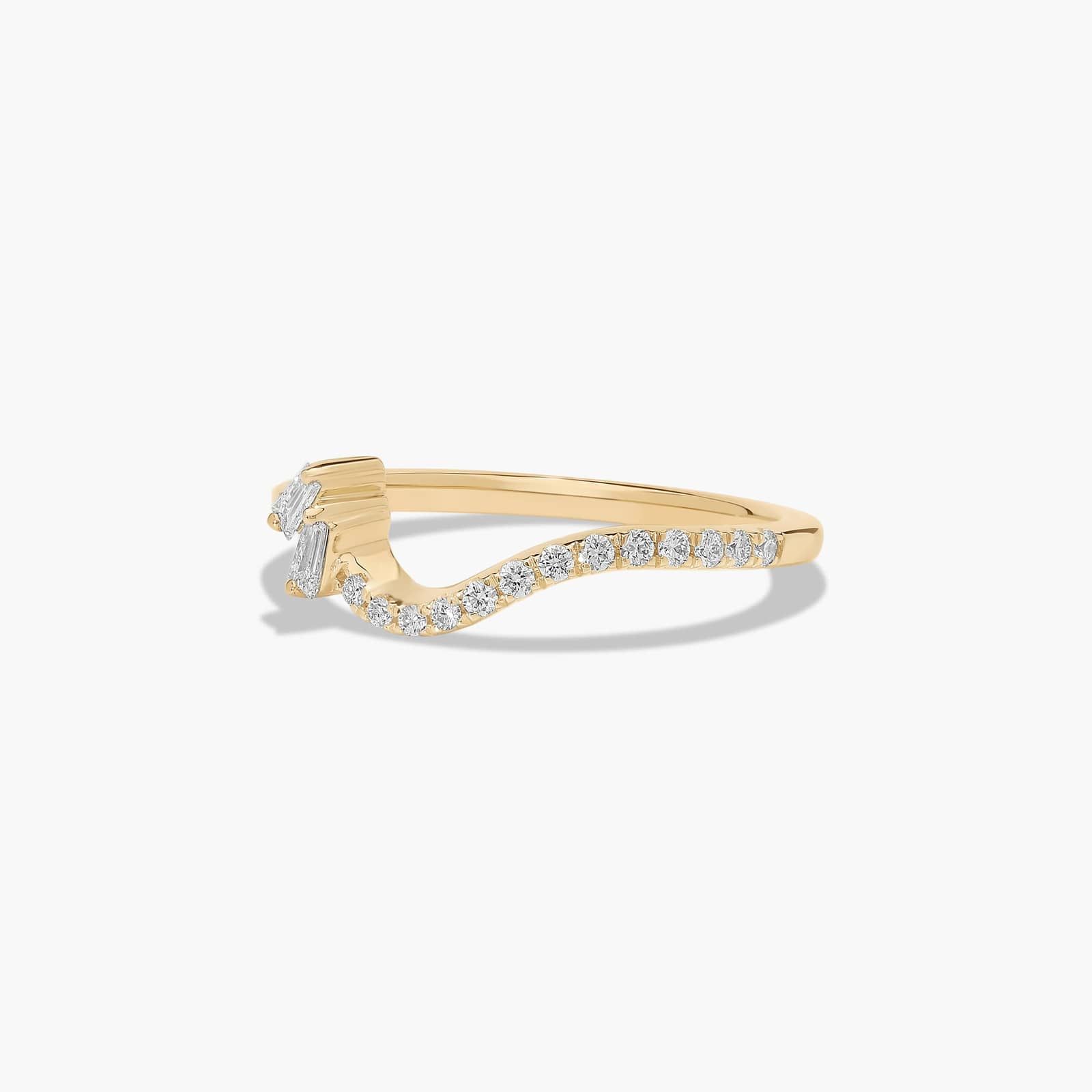 Feathered Contour Diamond Wedding Ring In 14K Yellow Gold (1.50mm)