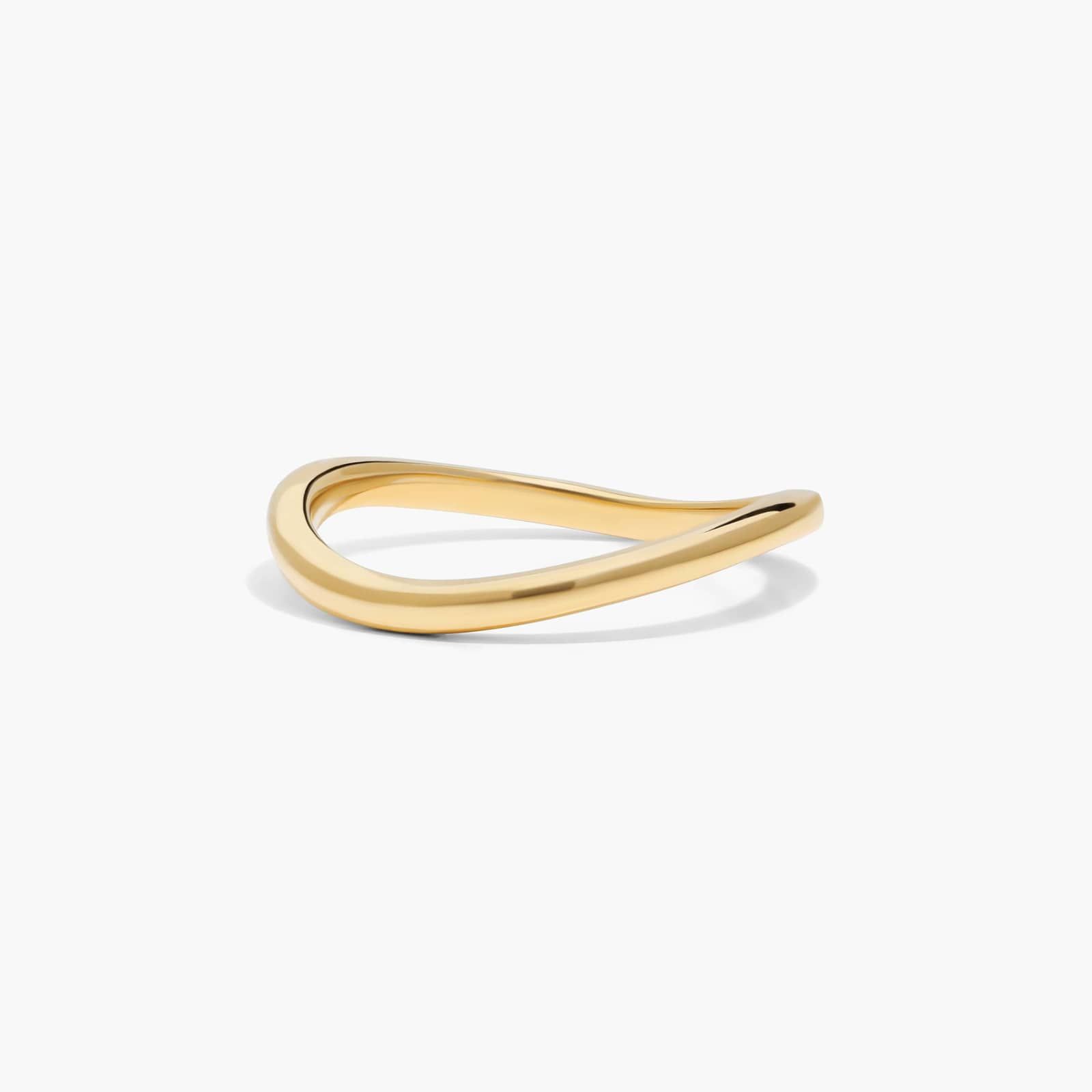 Sculptural Waves Diamond Wedding Ring in 18K Yellow Gold