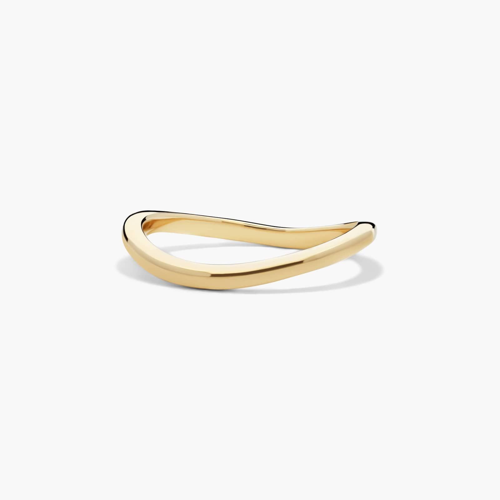 Sculptural Waves Curved Wedding Ring in 18K Yellow Gold (2mm)