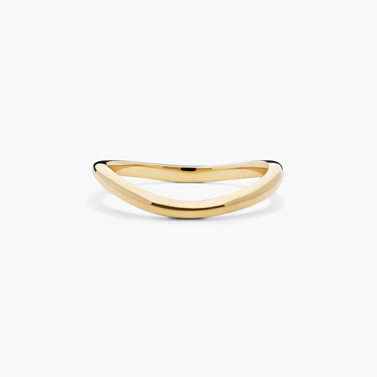 Sculptural Waves Curved Wedding Ring in 18K Yellow Gold (2mm)