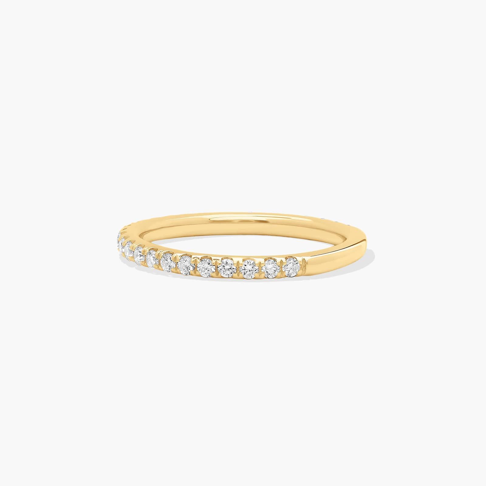 Classic Pavé Diamond Wedding Ring In 18K Yellow Gold (1.50mm)