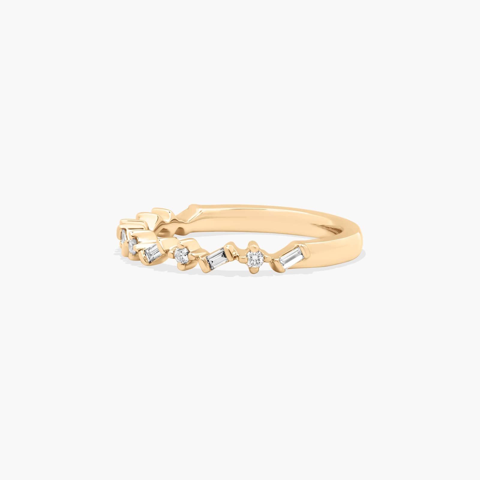 Wedding Ring With Round and Baguette Cut Diamonds In 14K Yellow Gold (2.00mm)