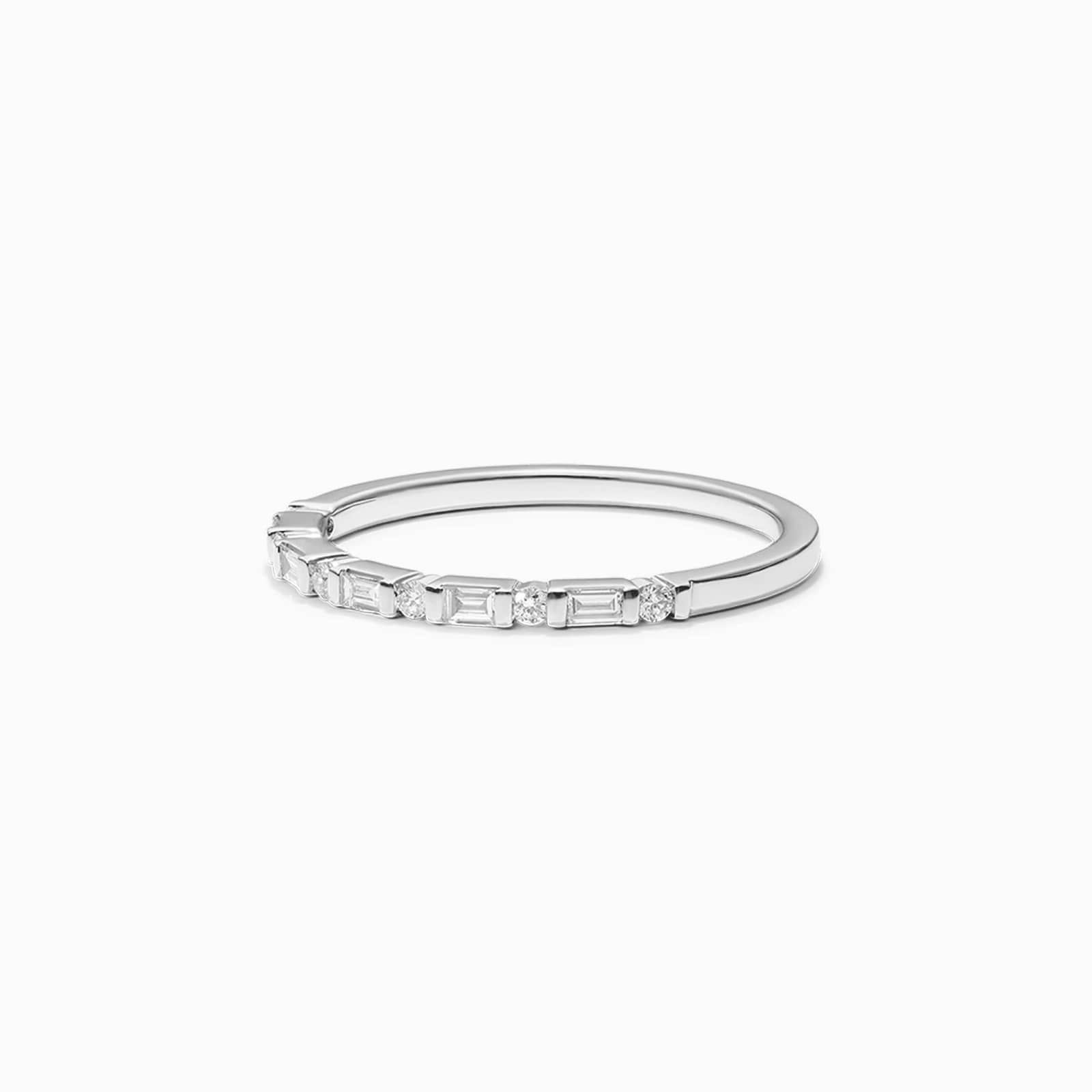 Bar Setting Alternating Round And Baguette Cut Diamond Ring In 14K White Gold