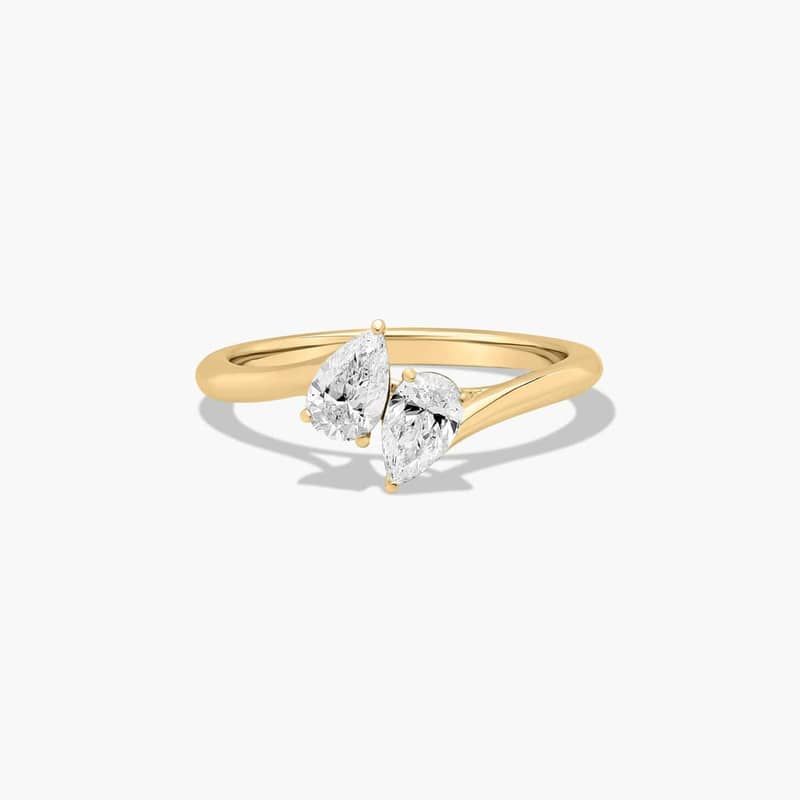 Toi et Moi Pear Shaped Lab-Grown Diamond Kissing Pear Ring In 14K Yellow Gold