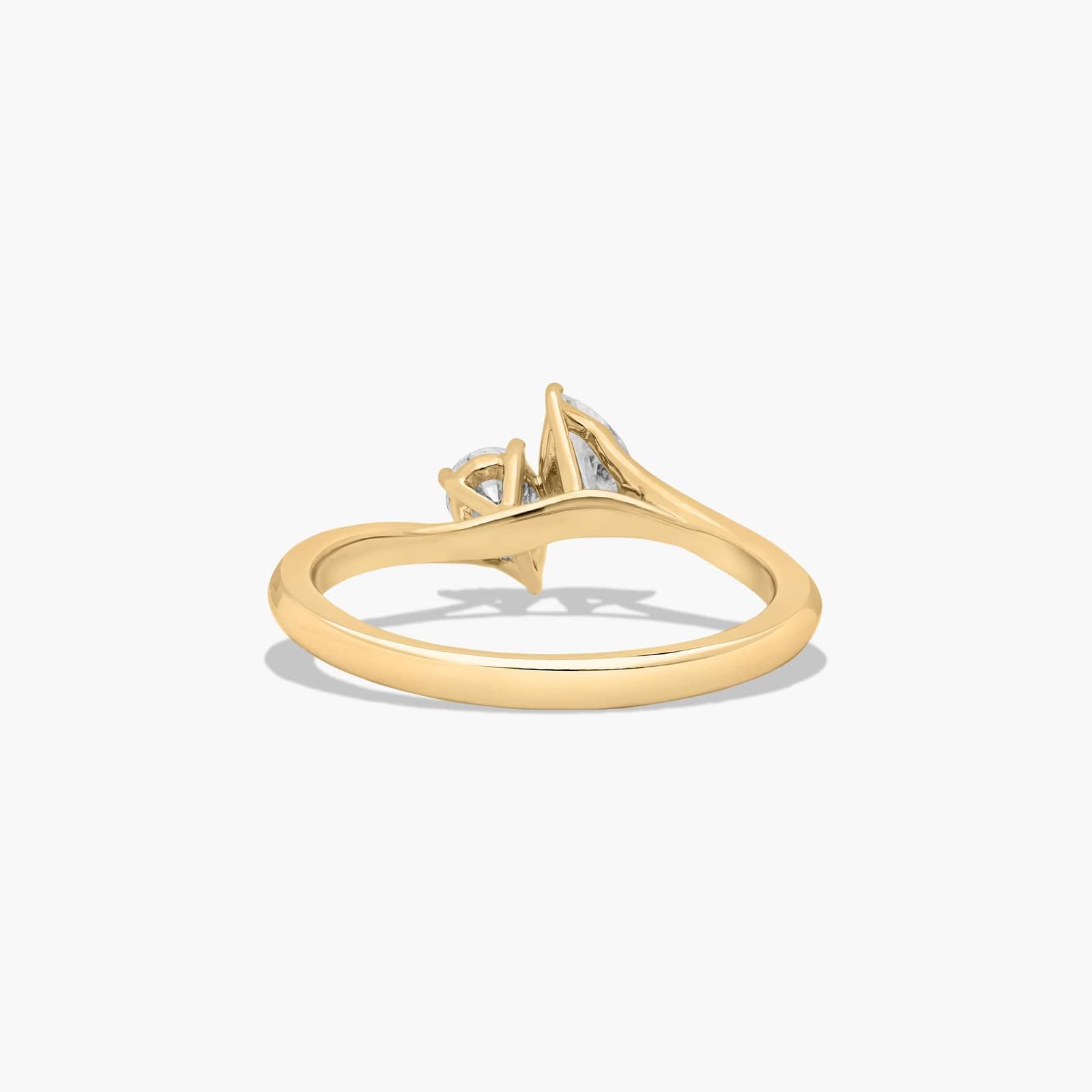 Toi et Moi Pear Shaped Lab-Grown Diamond Kissing Pear Ring In 14K Yellow Gold