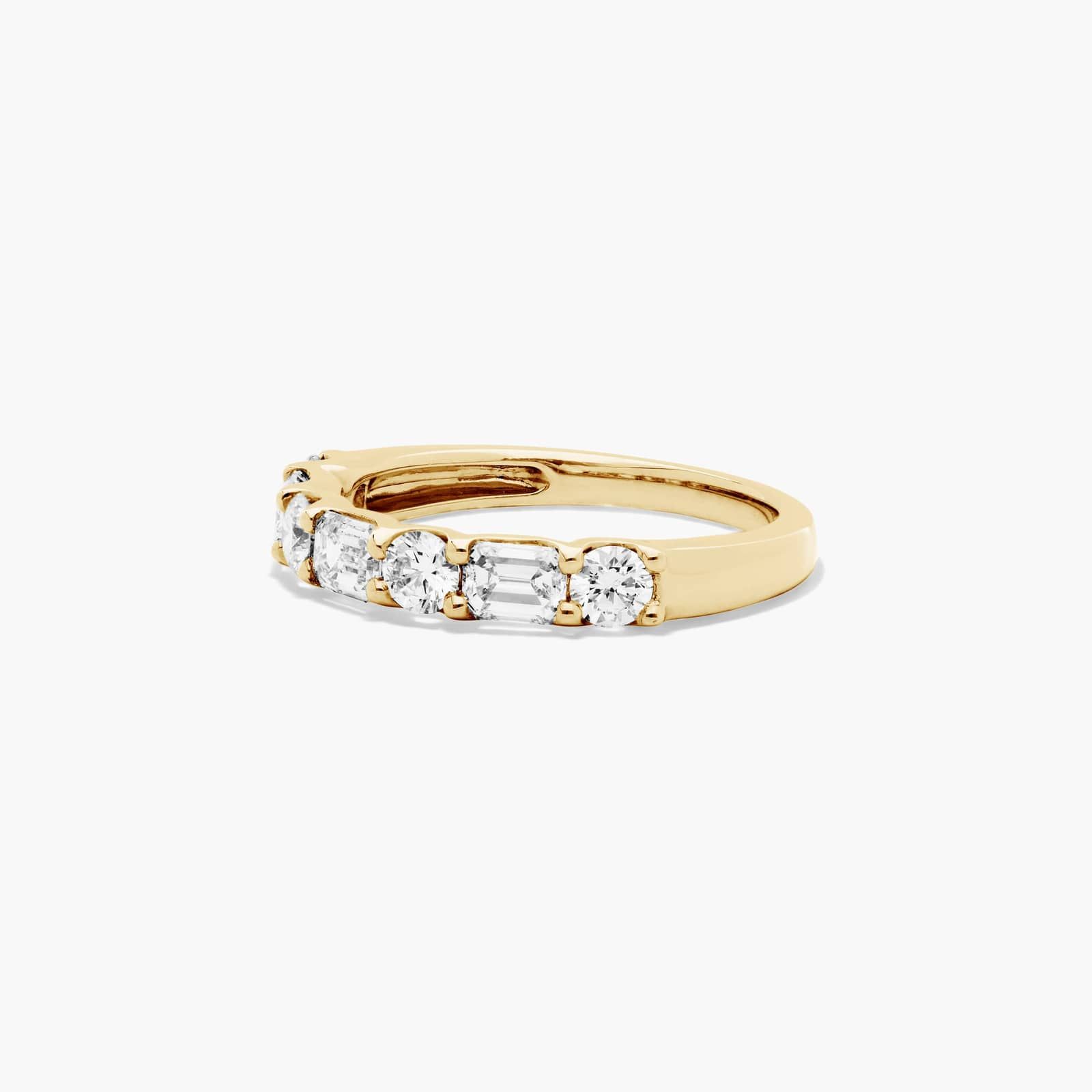 Alternating Emerald And Round Diamond Ring In 14K Yellow Gold