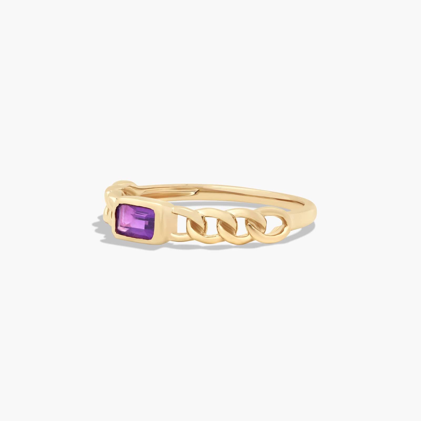 Radiant Reflections Amethyst Curb Chain Ring In 14K Yellow Gold