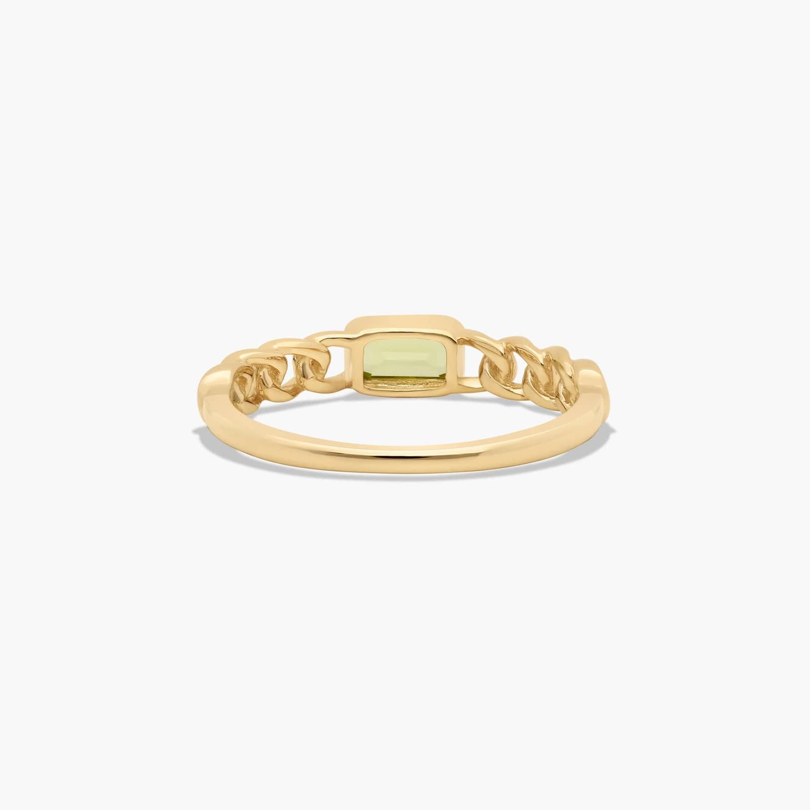 Radiant Reflections Peridot Curb Chain Ring In 14K Yellow Gold