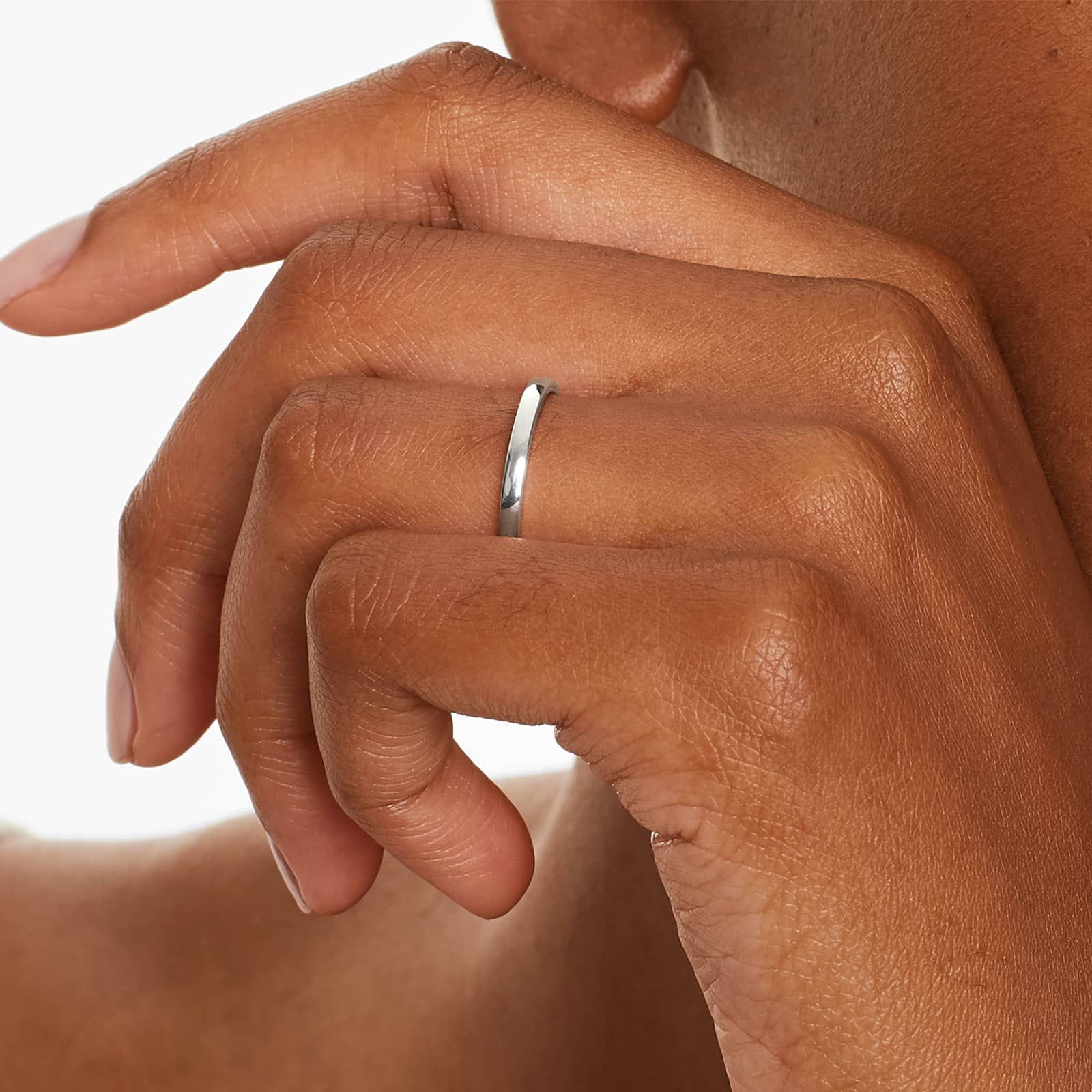 Comfort Fit Wedding Ring In 18K White Gold (2.00mm)