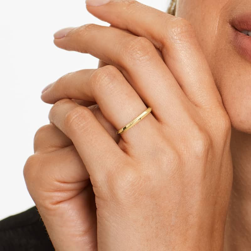 Knife Edge Wedding Ring In 14K Yellow Gold (2.00mm)