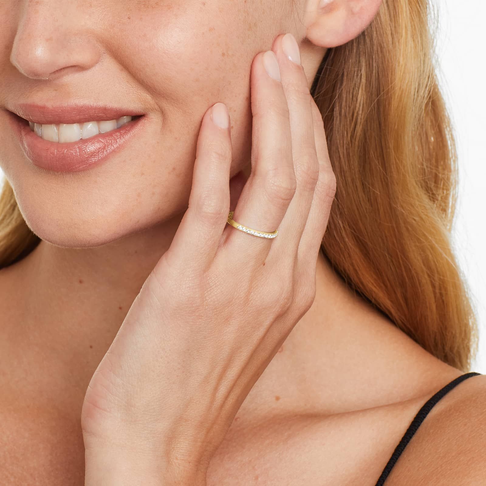 Pavé Diamond Wedding Ring In 14K Yellow Gold (1.50mm)