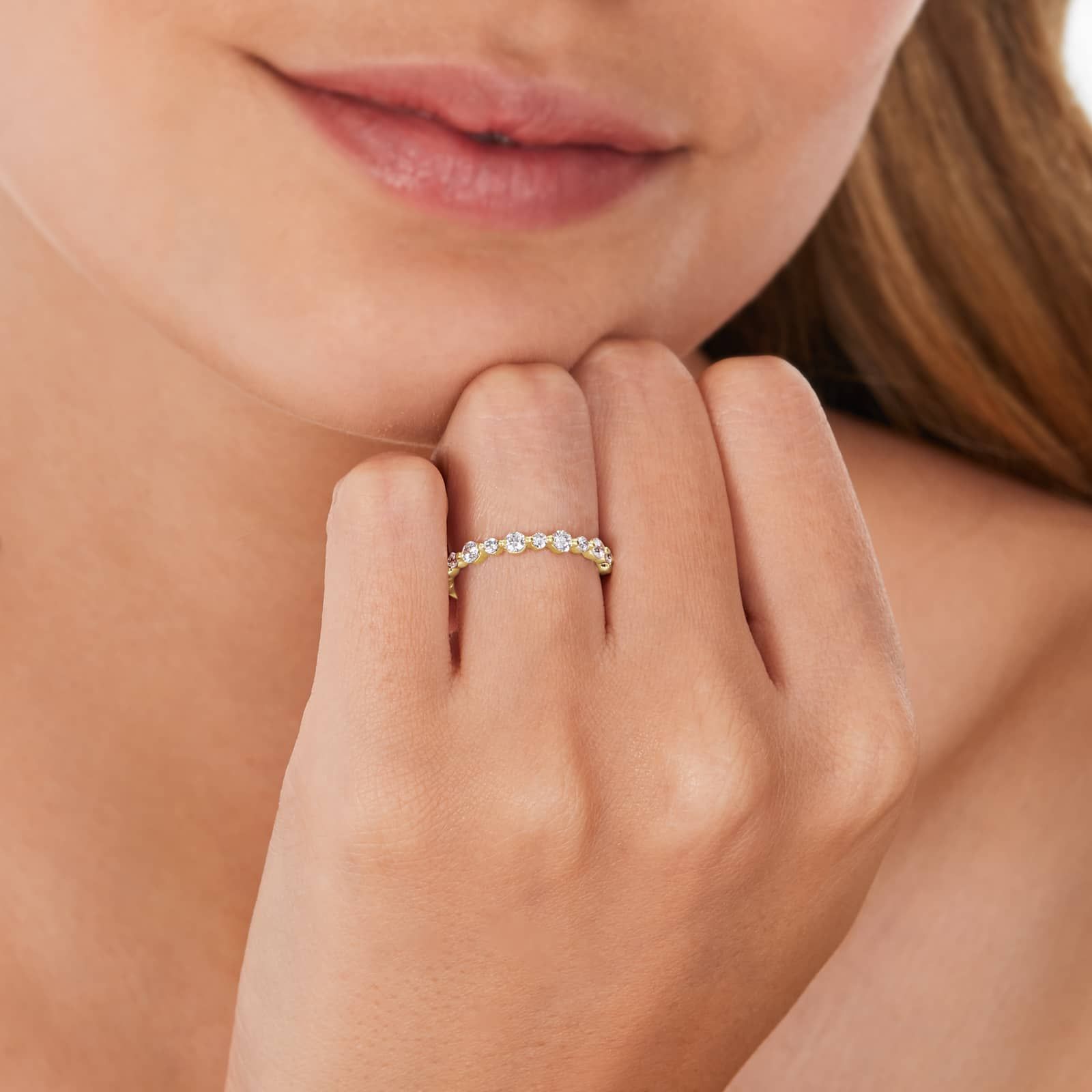 Shared Prong Alternating Diamond Wedding Ring In 14K Yellow Gold (2.00mm)