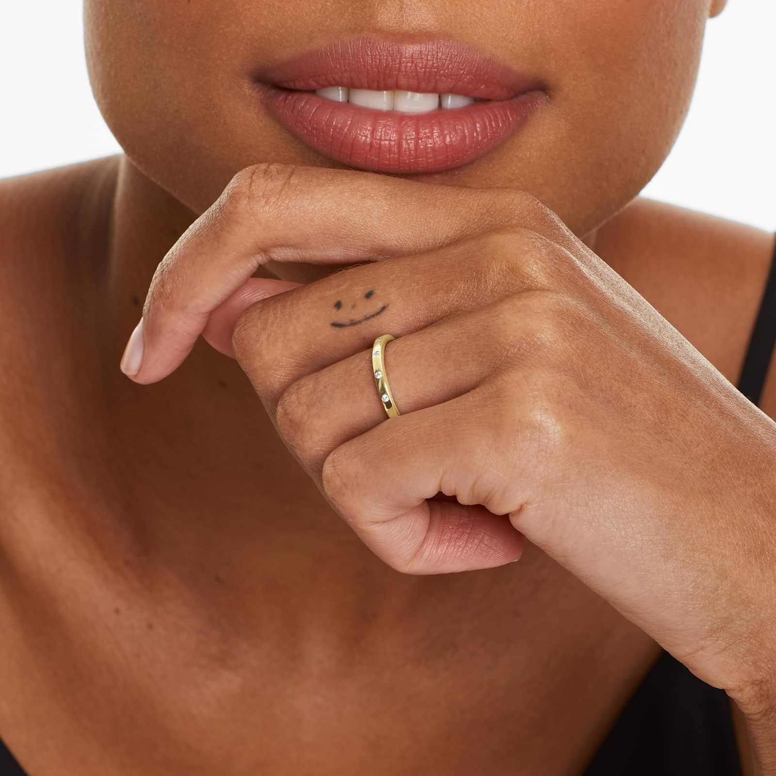 Sleek Accent Diamond Wedding Ring In 14K Yellow Gold (2.00mm)