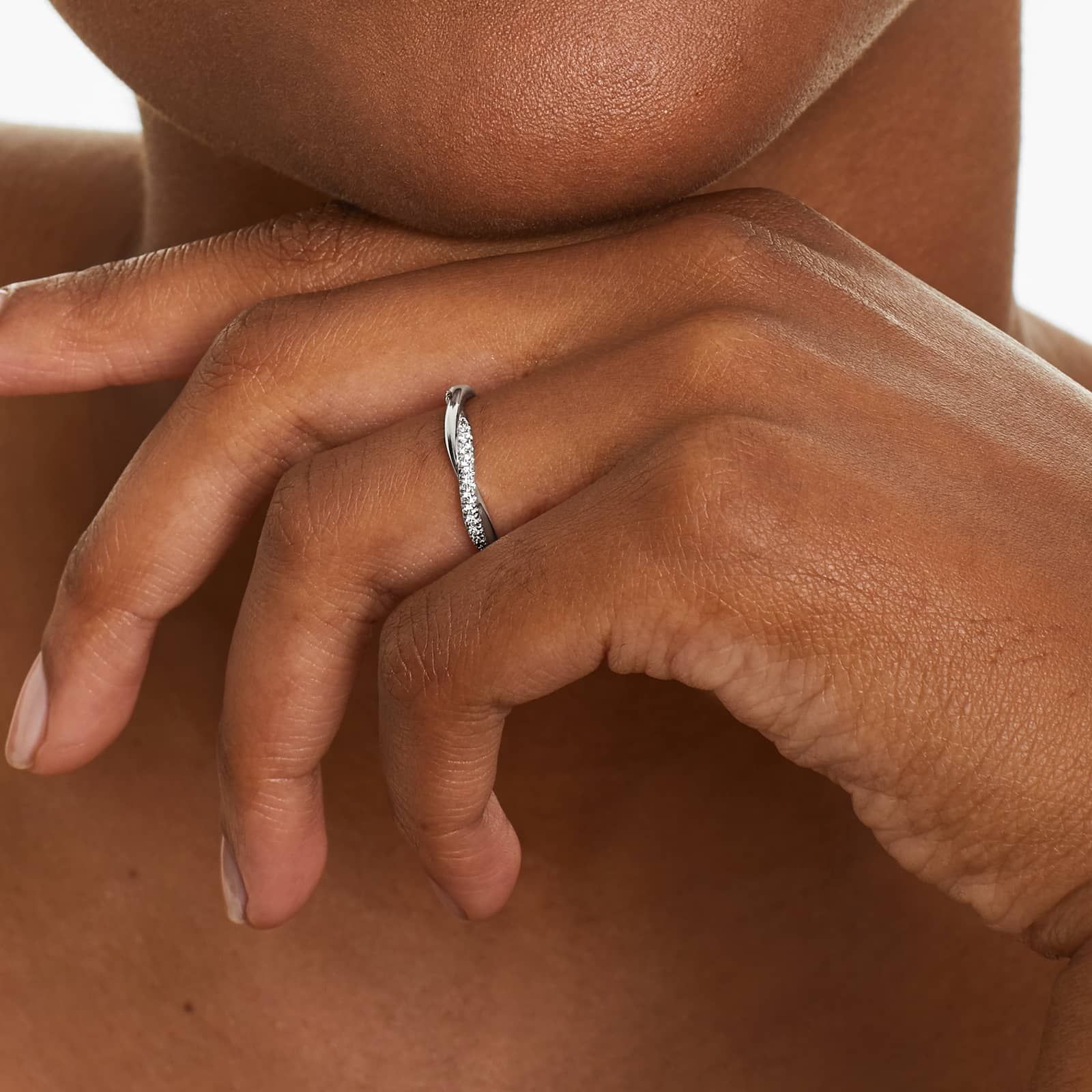 Twisted Pavé Diamond Wedding Ring In 18K White Gold (2.00mm)