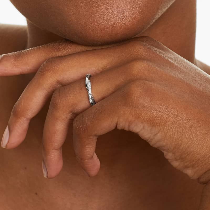 Twisted Pavé Diamond Wedding Ring In Platinum (2.00mm)