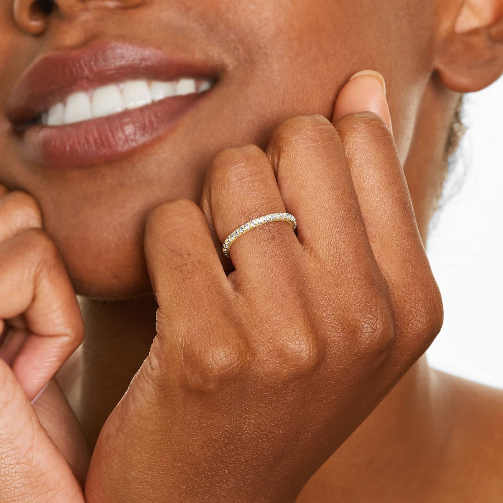 Classic Pavé Diamond Wedding Ring In 18K Yellow Gold (1.50mm)