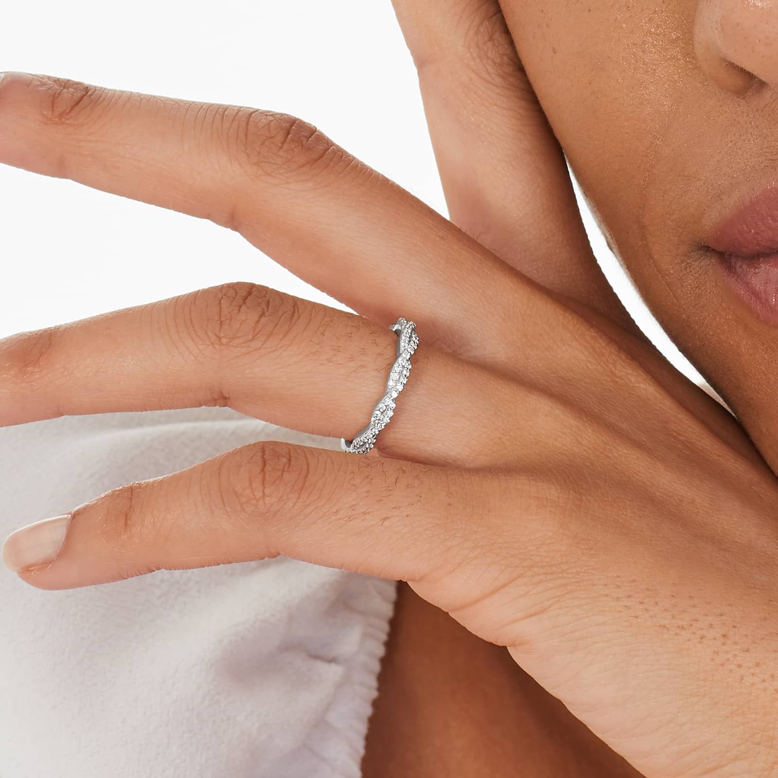 Twisted Pavé Leaf Diamond Wedding Ring In 14K White Gold (1.50mm)