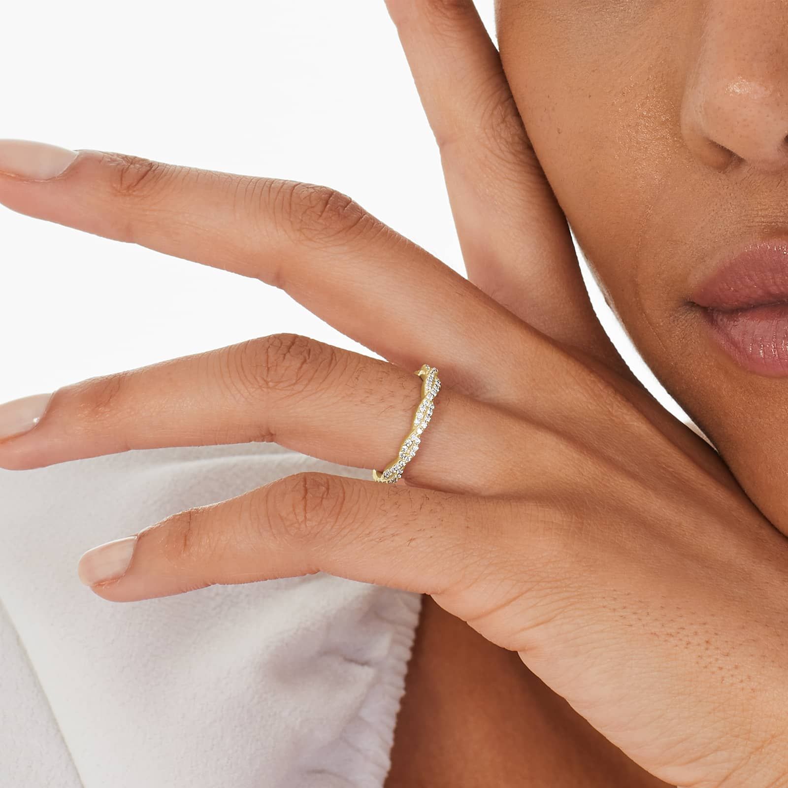 Twisted Pavé Leaf Diamond Wedding Ring In 14K Yellow Gold (1.50mm)