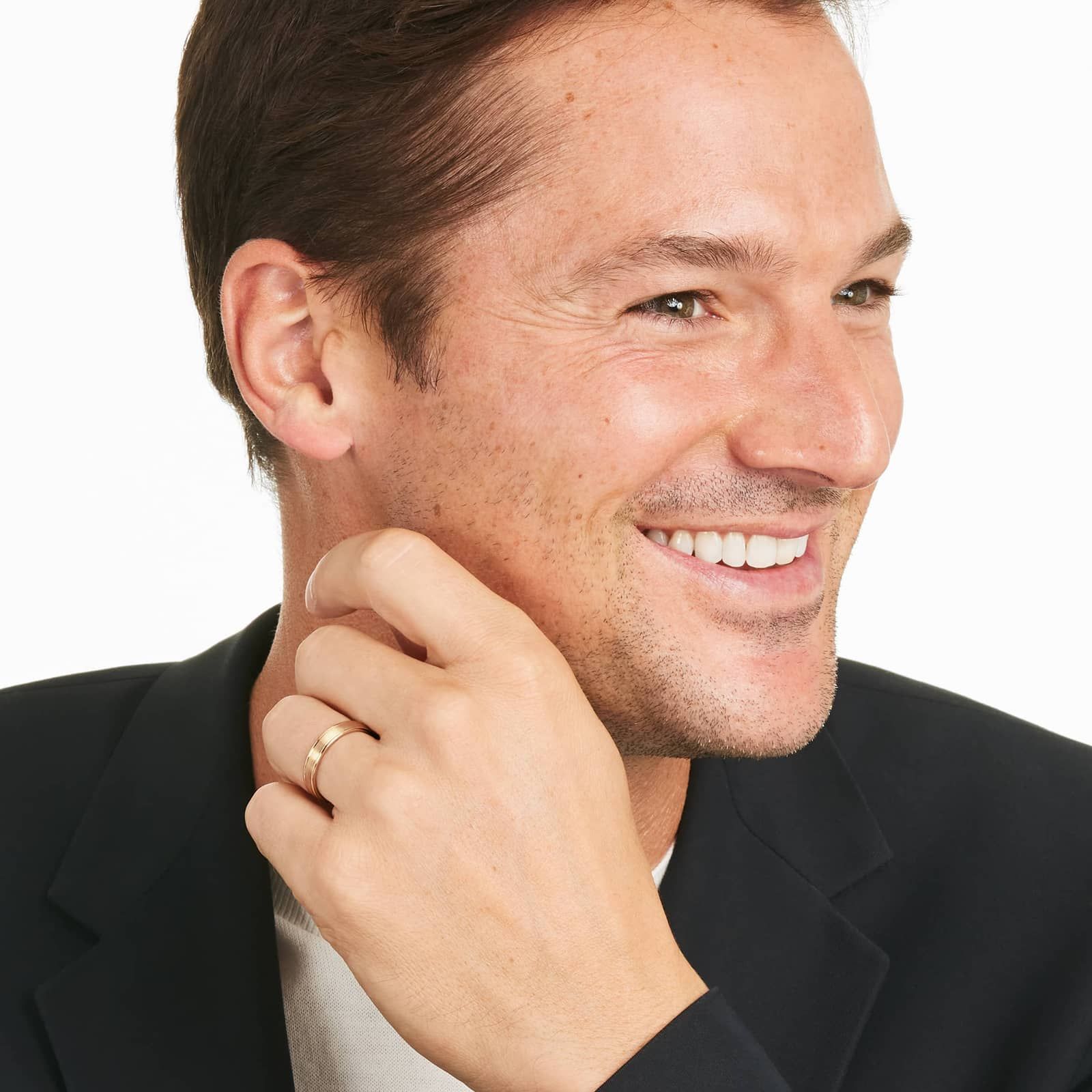 High Polished Round Edge Men's Wedding Band In 14K Rose Gold (4.50mm)