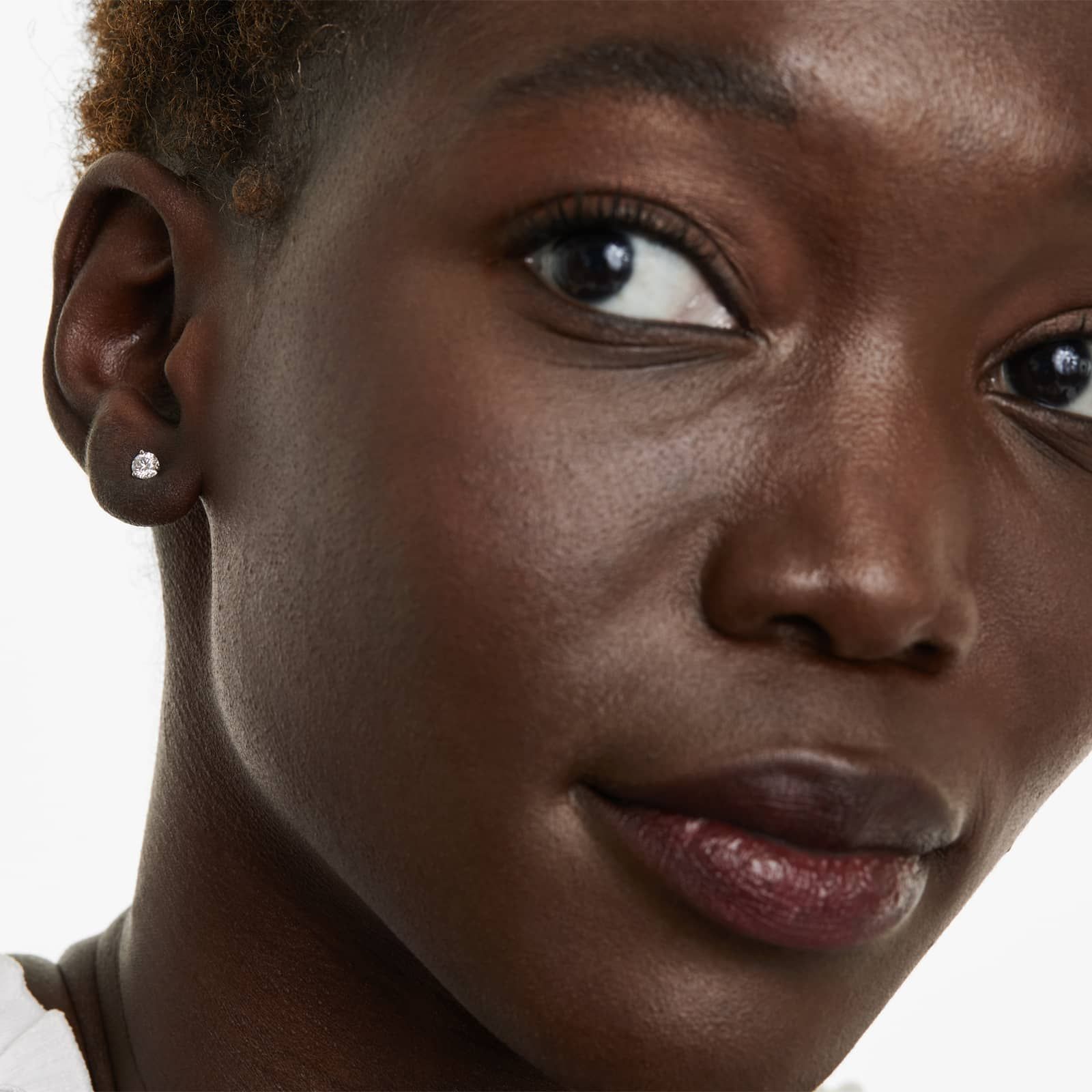 Three Prong 0.5 CTW Round Brilliant Diamond Earrings In Platinum