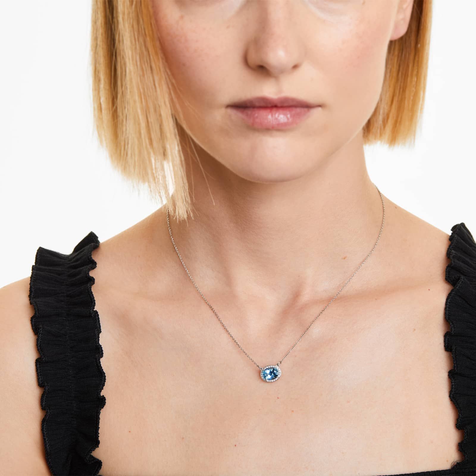 14K White Gold East West Oval Aquamarine and Diamond Halo Necklace