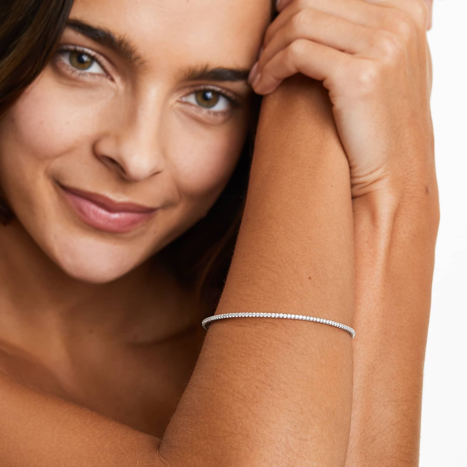 14K White Gold Pavé Diamond Bangle