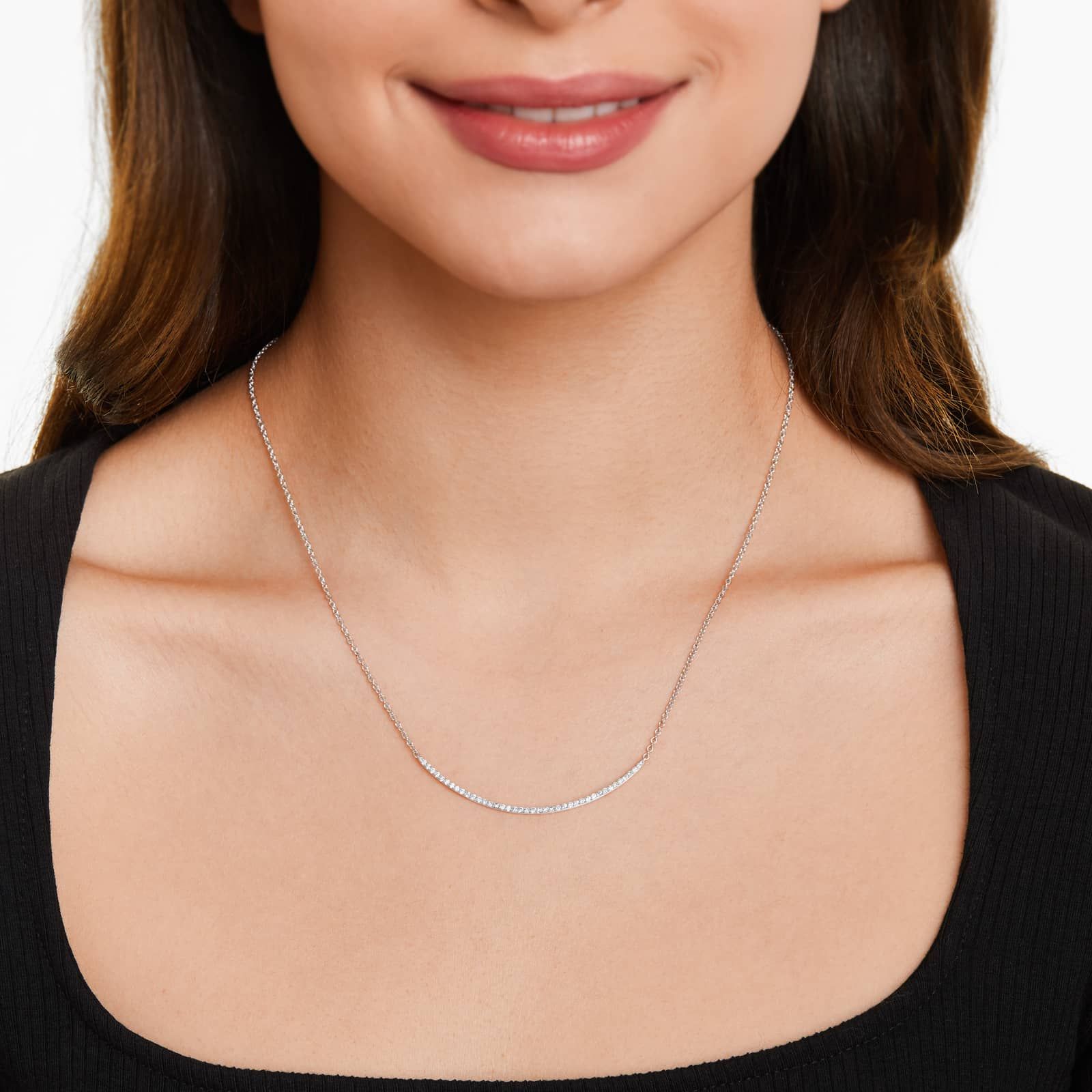 Curving Diamond Bar Necklace In 14K White Gold