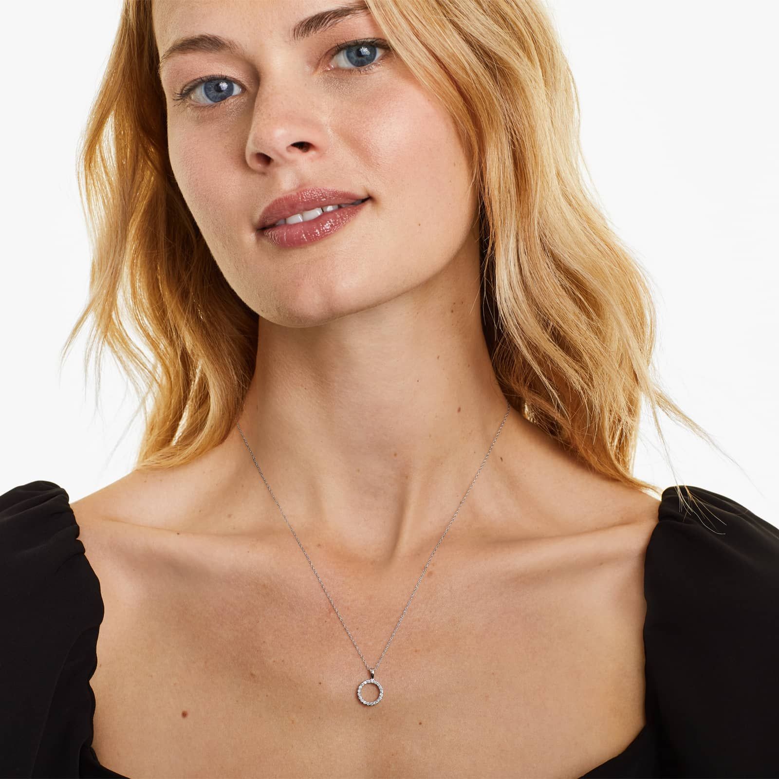 Open Diamond Circle Necklace In 14K White Gold