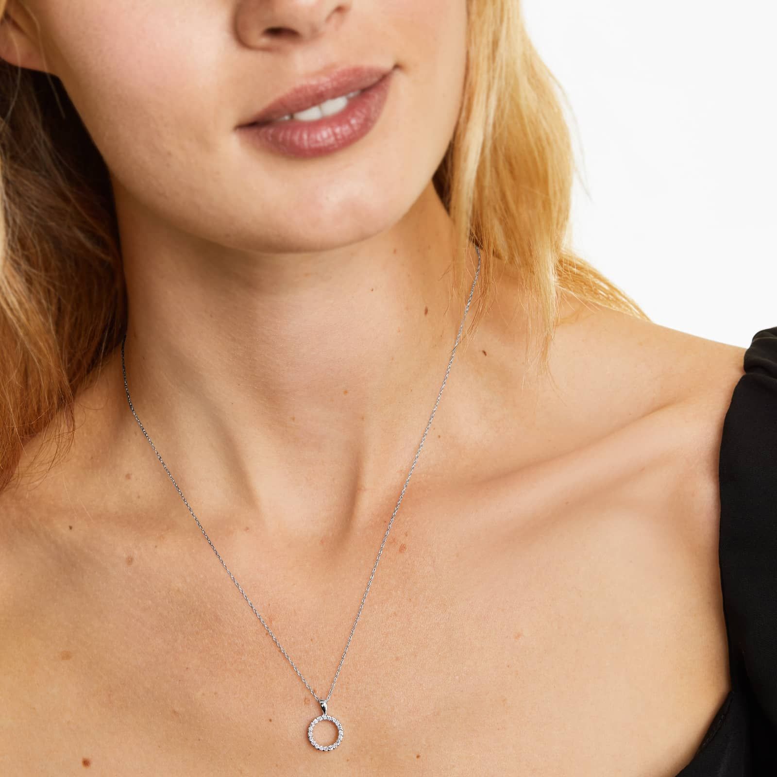 Open Diamond Circle Necklace In 14K White Gold