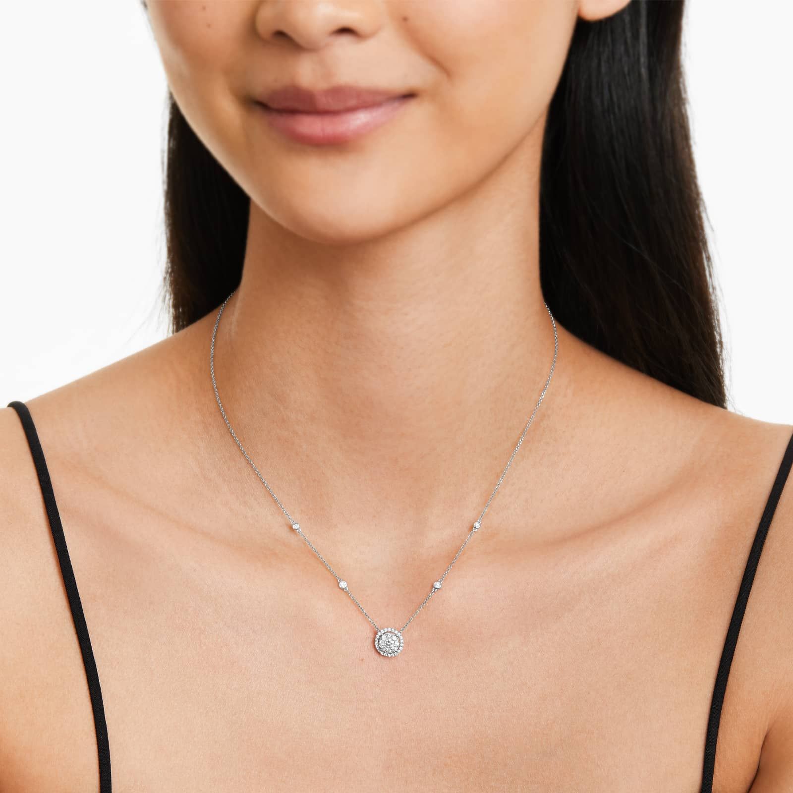 Round Halo Cluster Diamond Necklace In 14K White Gold