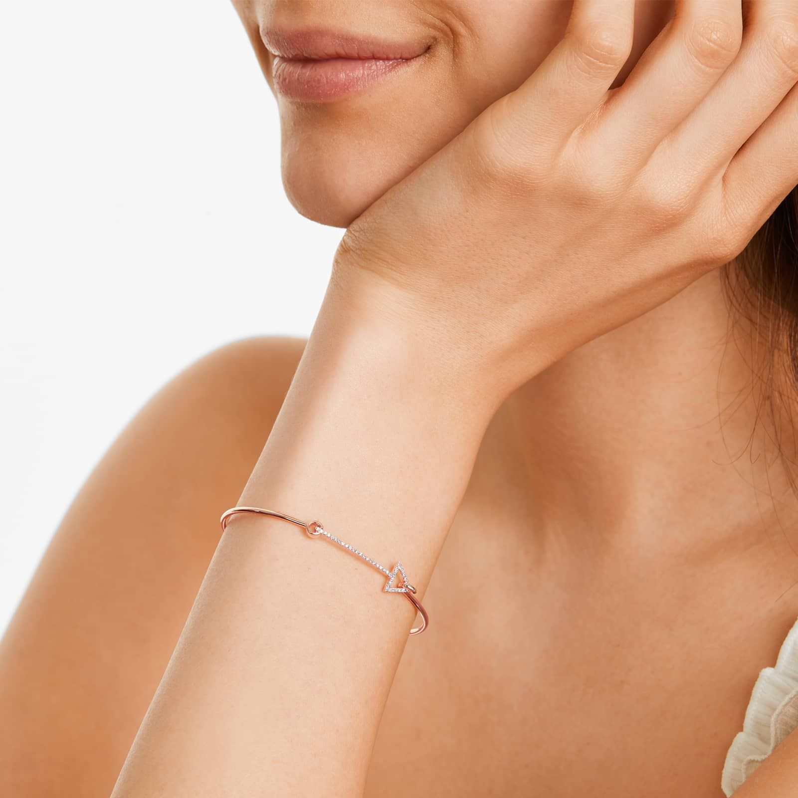 Teardrop Shape Diamond Bracelet In 14K Rose Gold