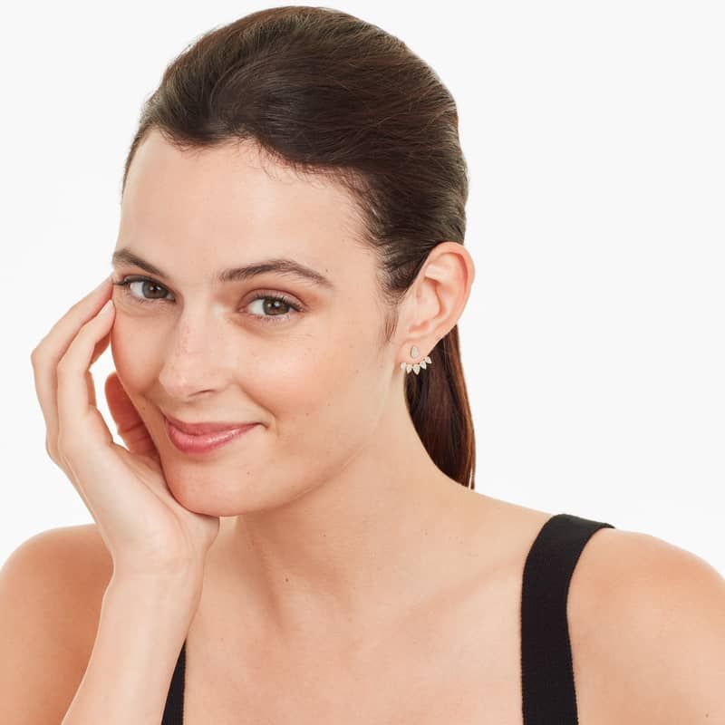 Graduated Teardrop Diamond Drop Earrings In 14K Yellow Gold