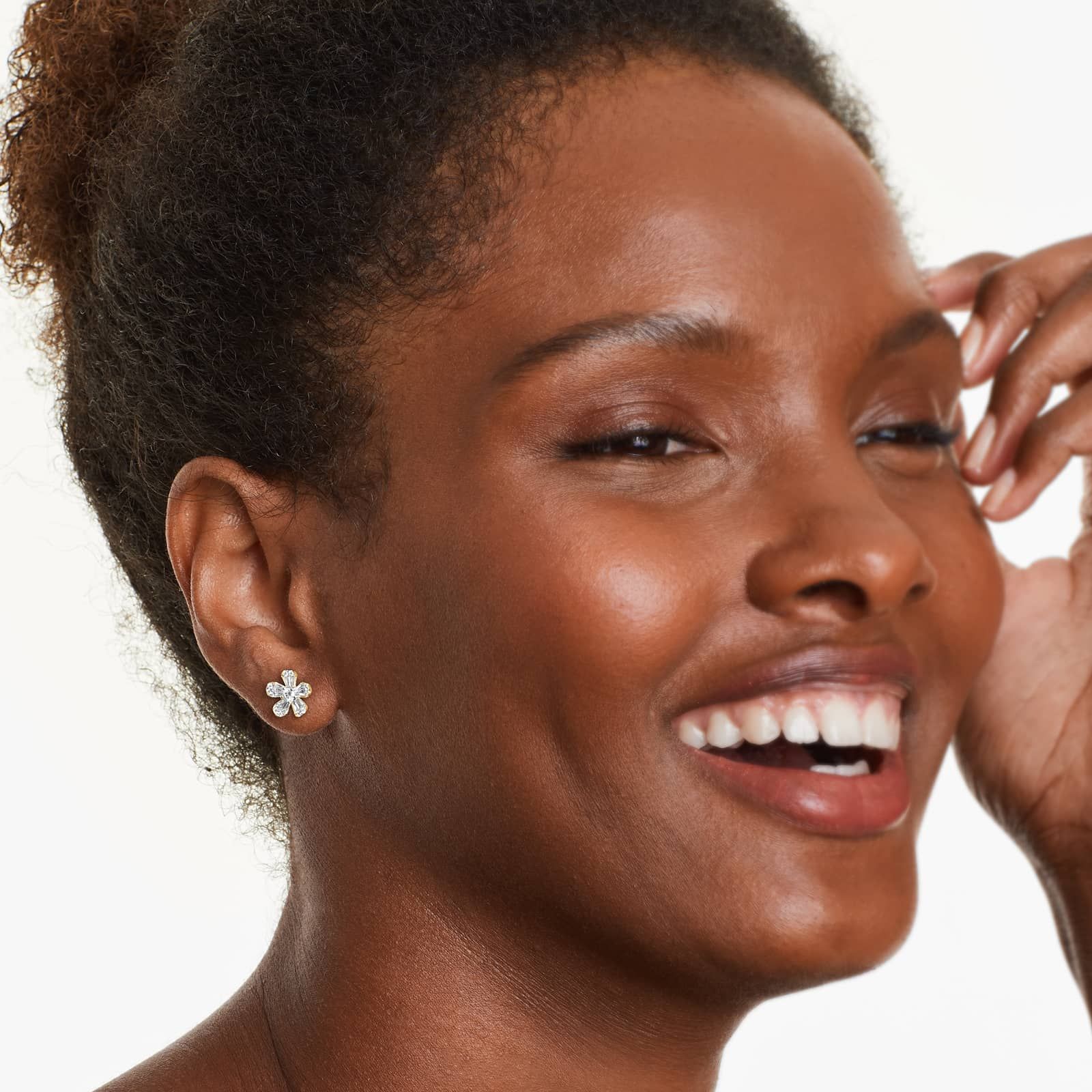 Flower Diamond Earrings With Baguette Cut And Round Diamonds In 14K Yellow Gold